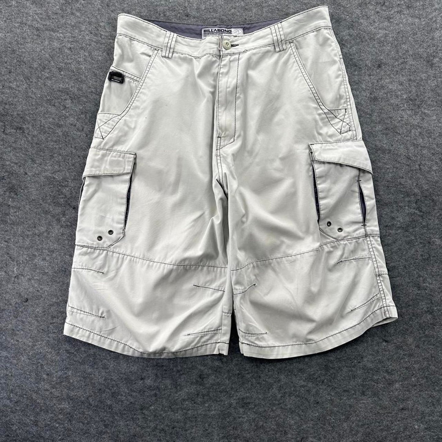 Billabong cream cargo shorts