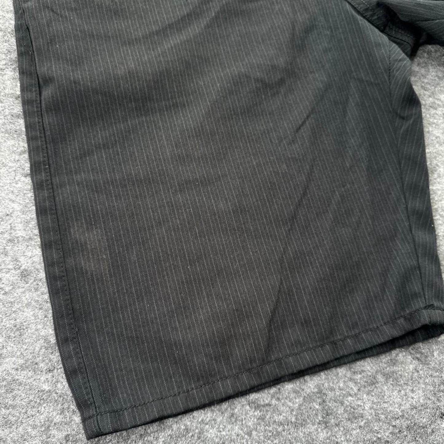 Billabong black pinstripe baggy skater