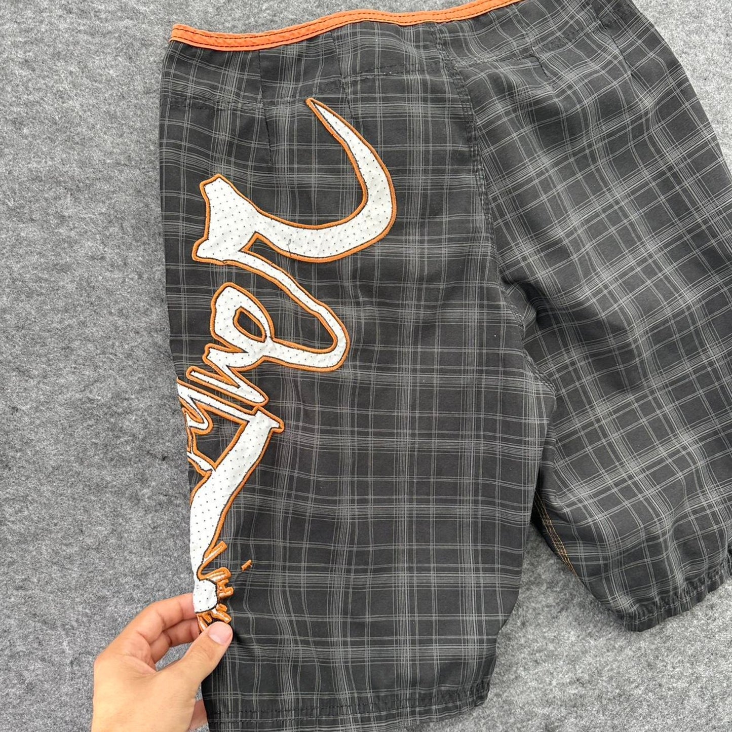 Quiksilver grey black plaid