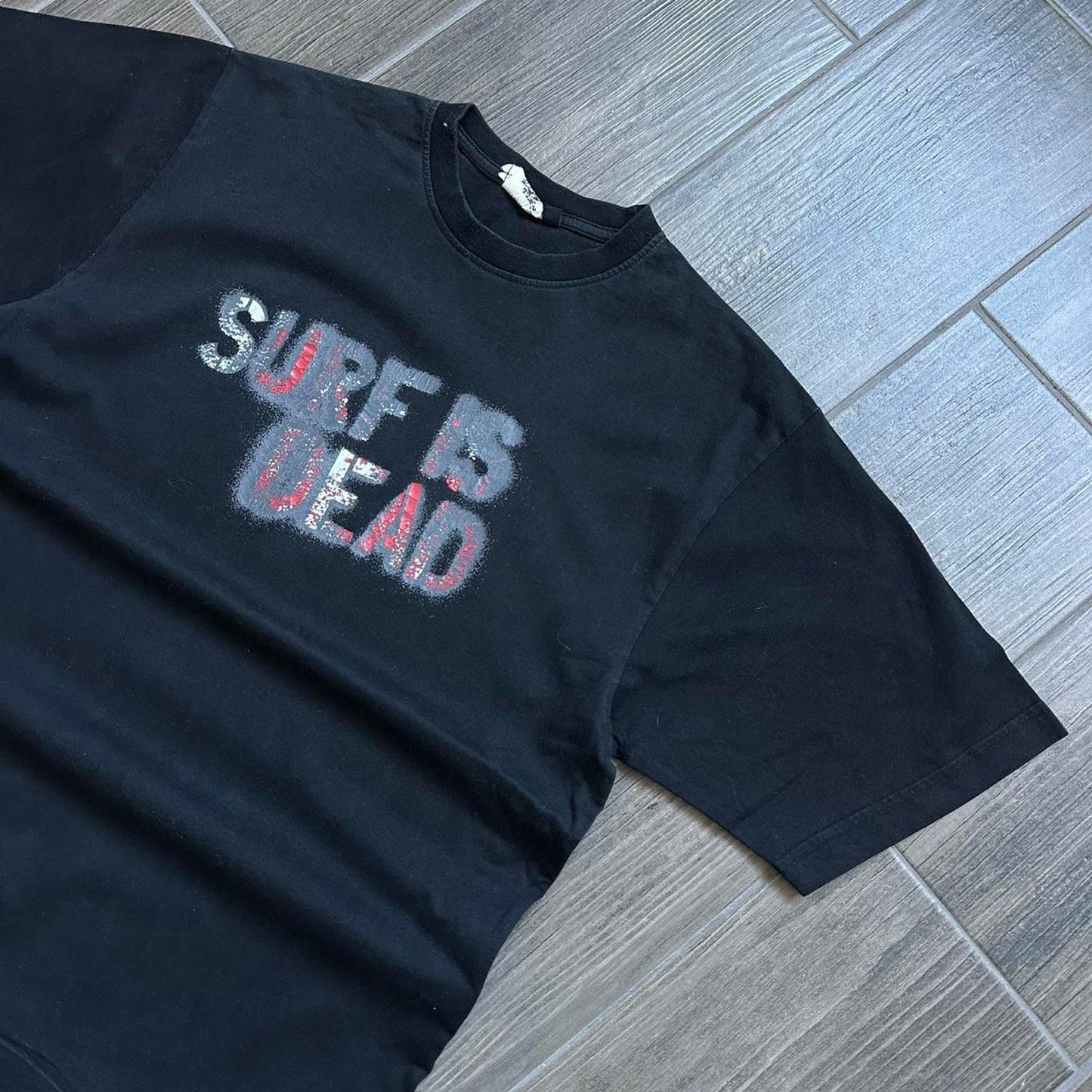 Gotcha y2k black vintage surf tee