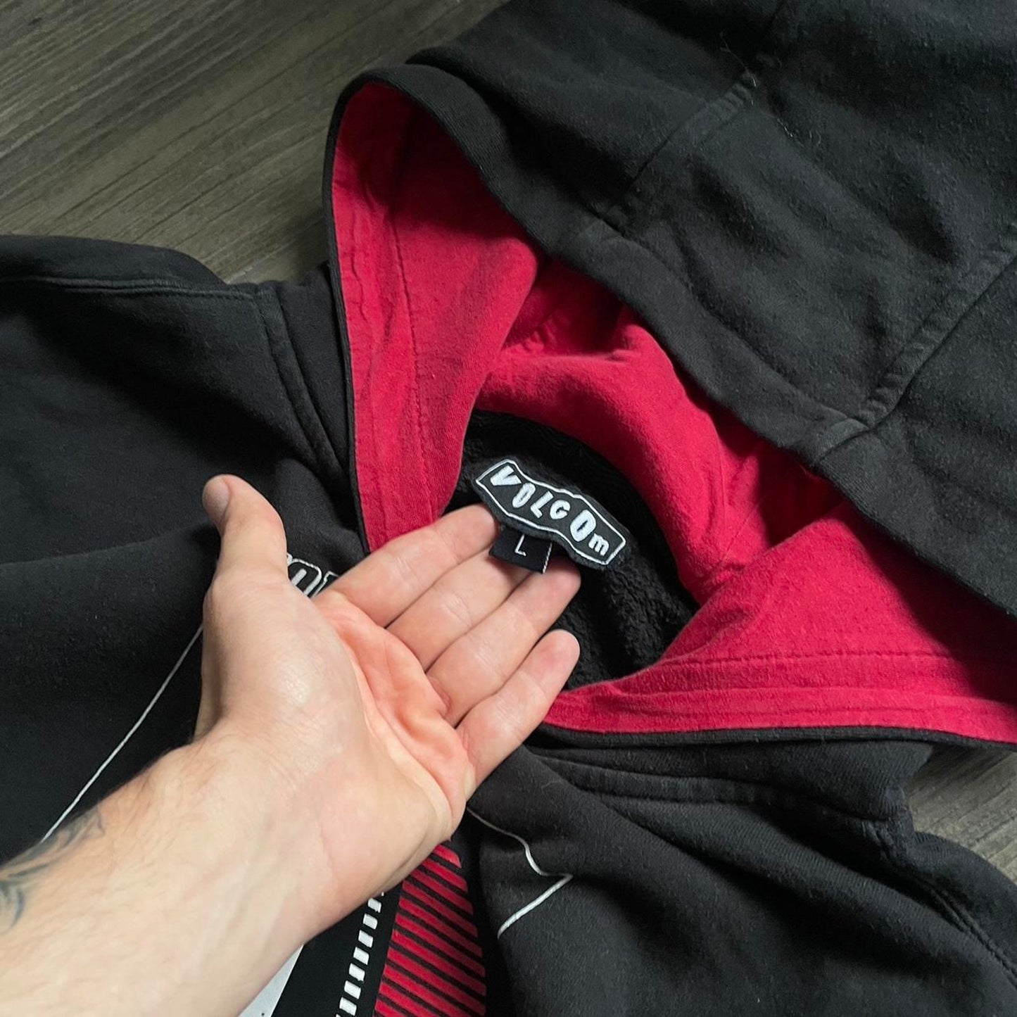 Volcom y2k skater black L hoodie