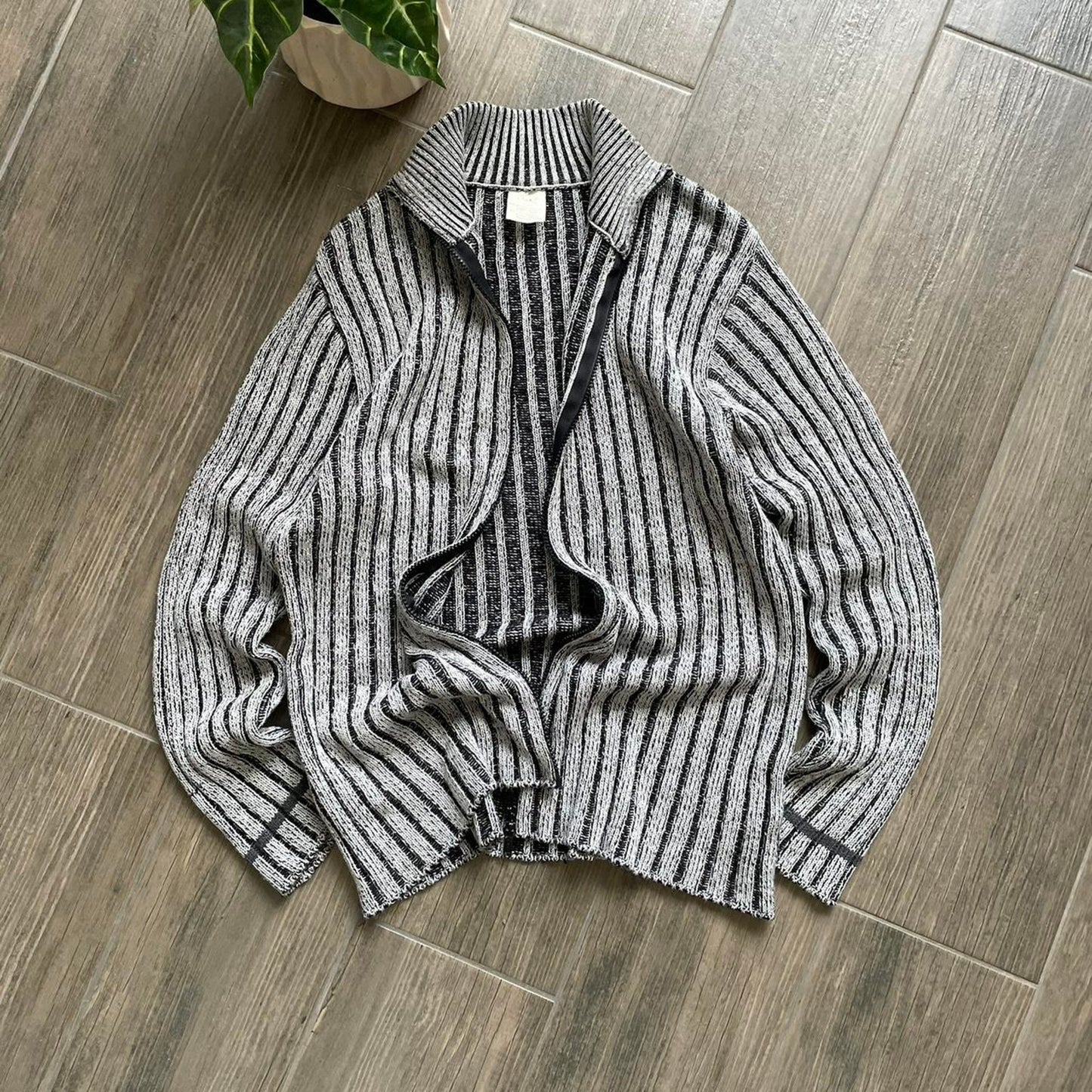 Vintage avant garde zip y2k jumper