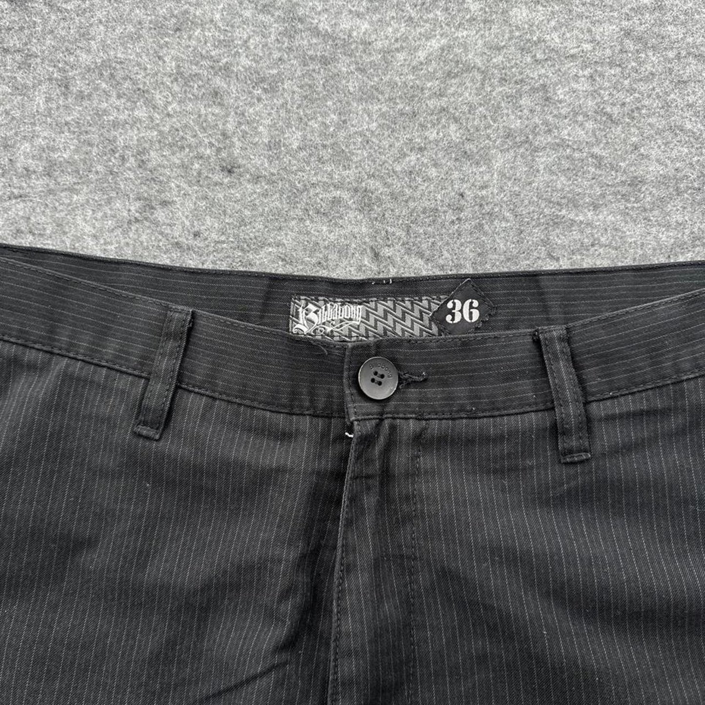 Billabong black pinstripe baggy skater