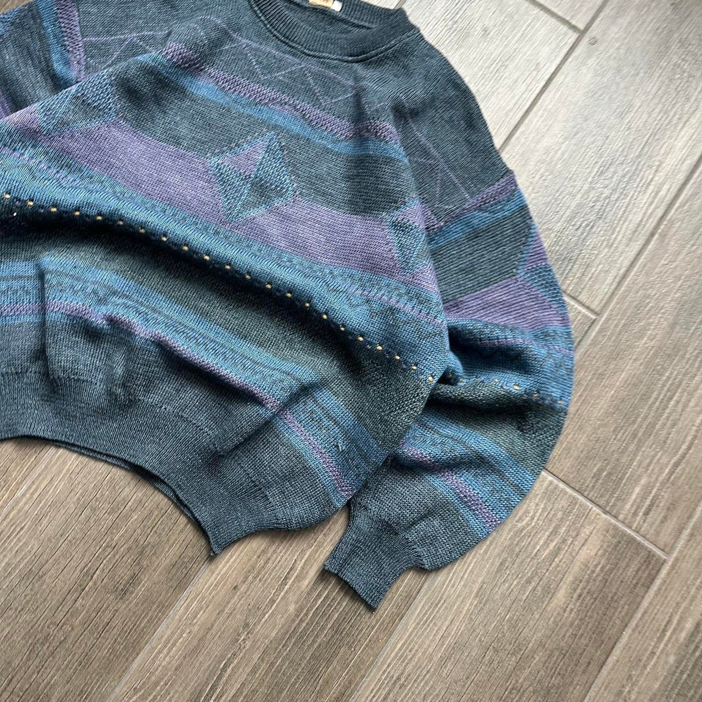 Y2k Japanese style made in Switzerland knitted M jumper