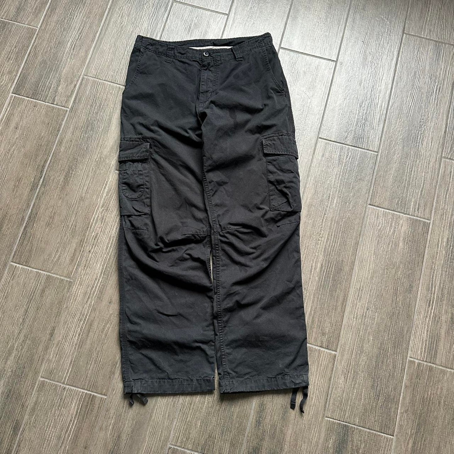 Carhartt black cargo pants