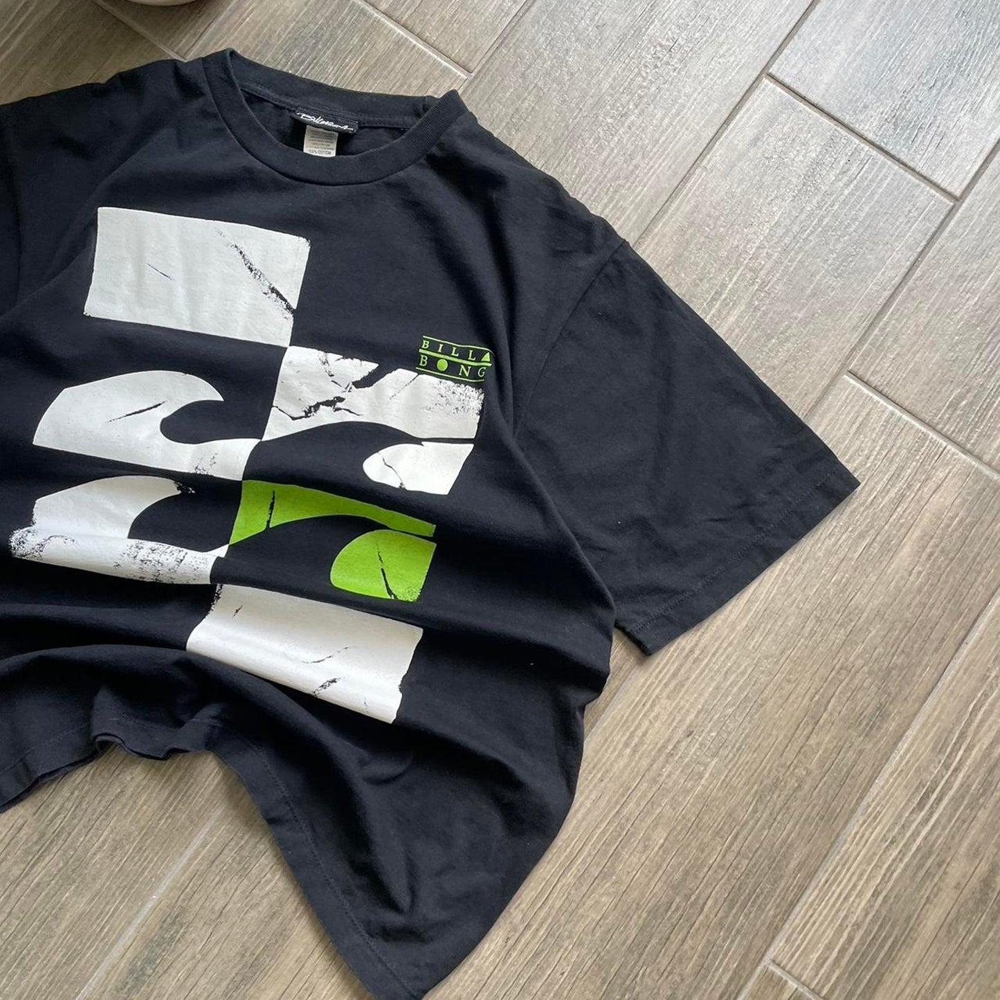Billabong black summer y2k surf baggy tee