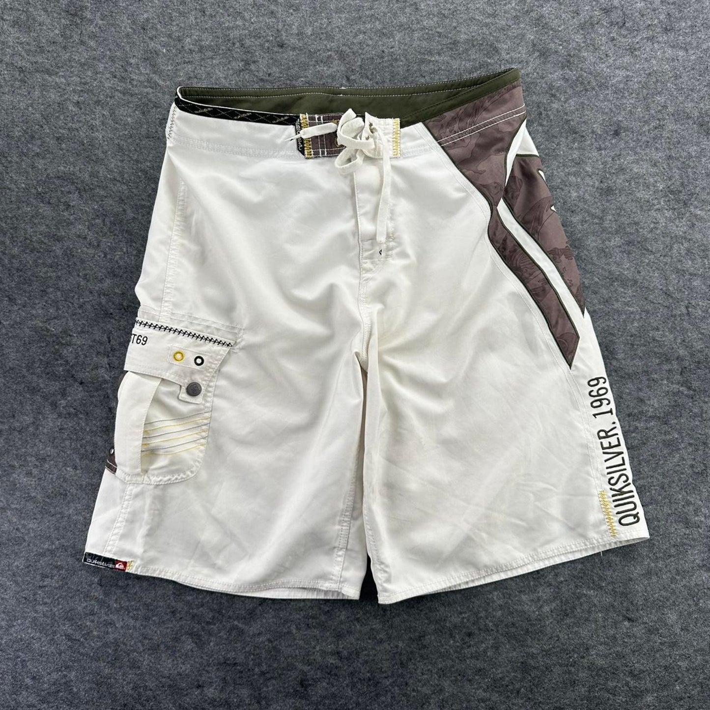 Quiksilver white board shorts