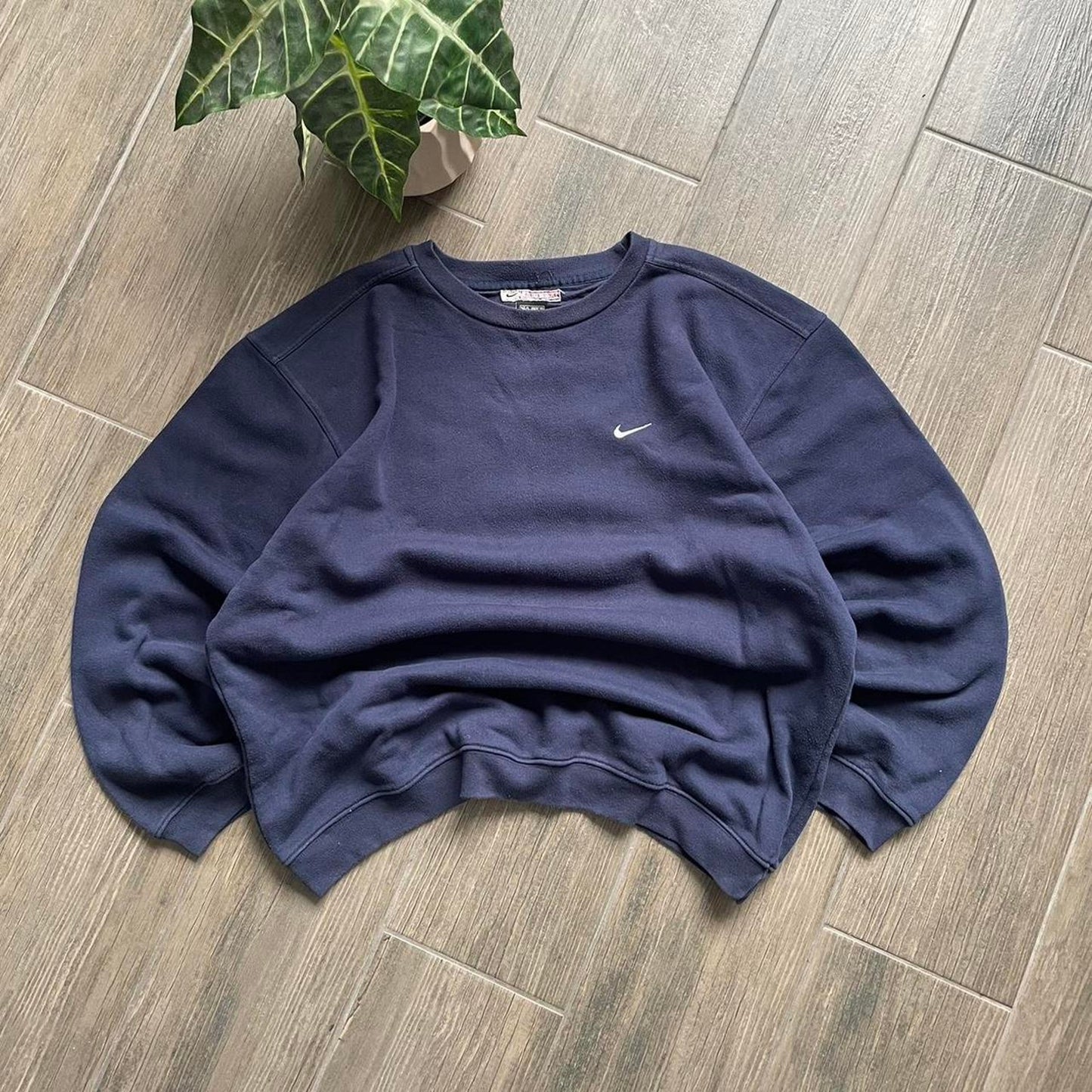 Nike navy swoosh y2k vintage Oversized XL sweatshirt
