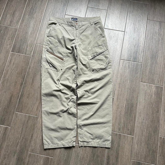 Billabong khaki cargo pants with zipper pockets