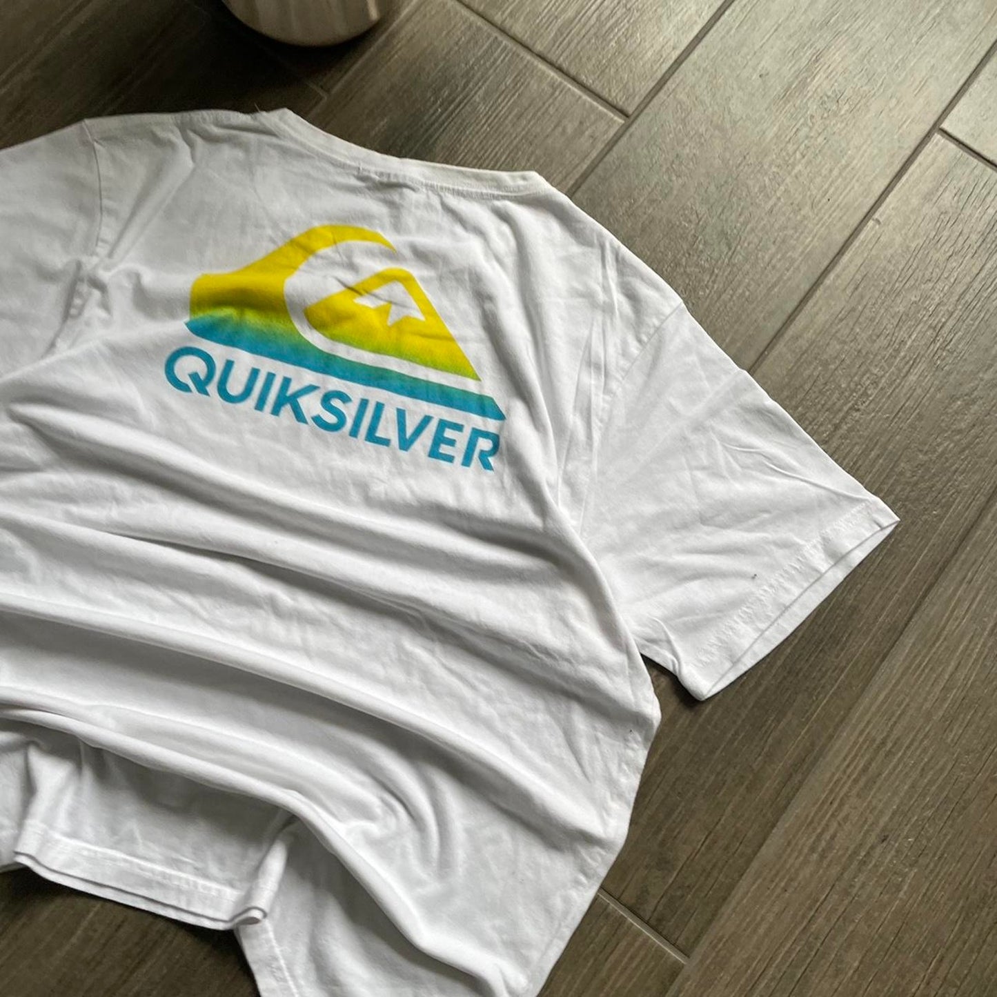 Quiksilver white y2k big logo surf vintage M tee