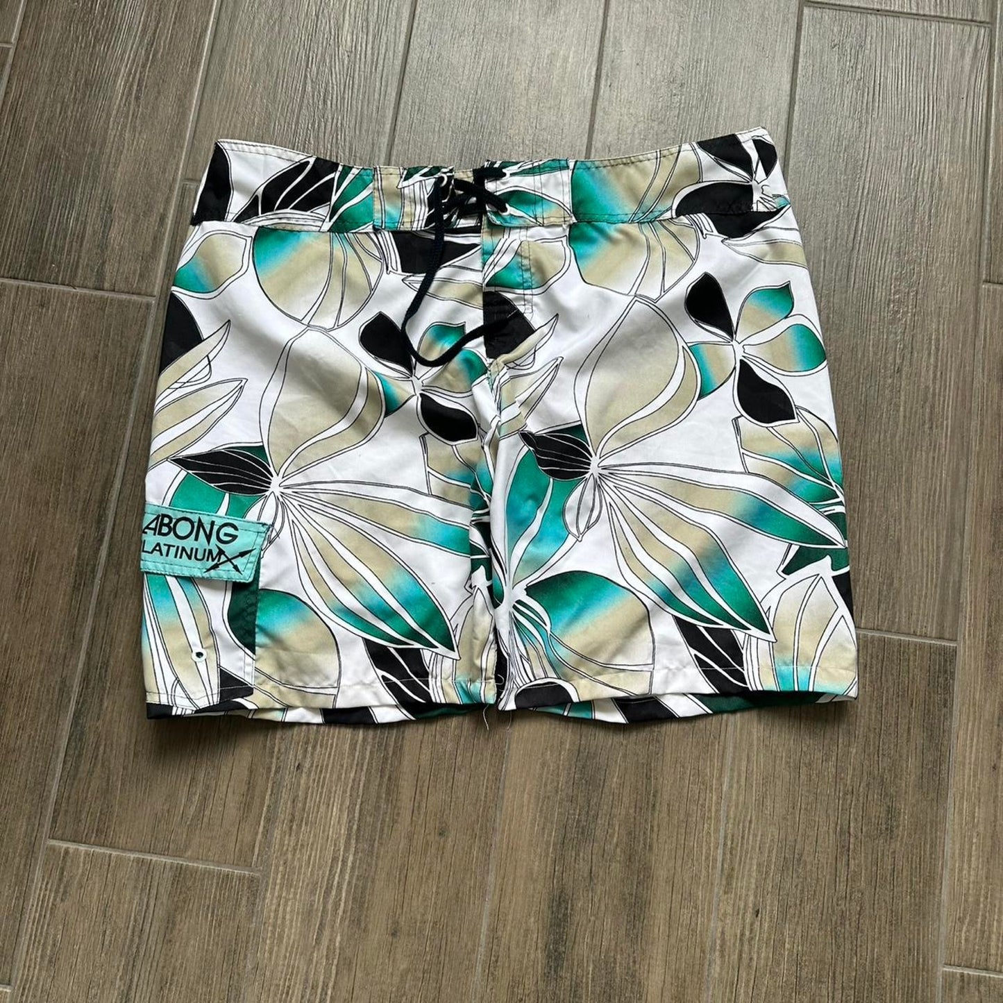 Billabong swim shorts size