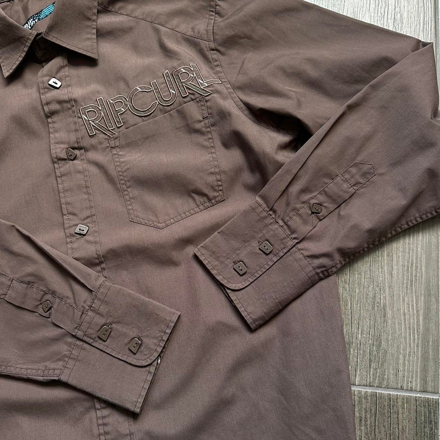 Rip Curl brown y2k S shirt