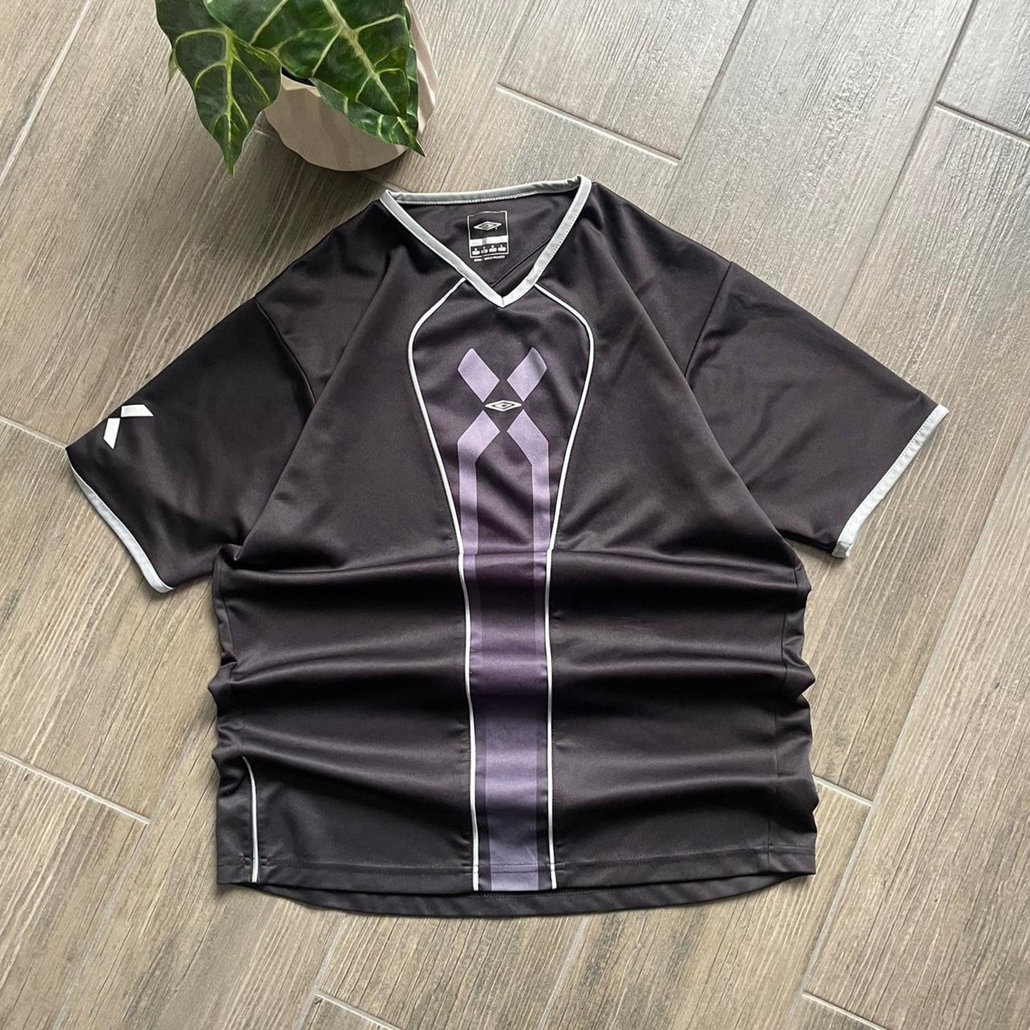 Umbro black jersey vintage baggy y2k streetwear M tee