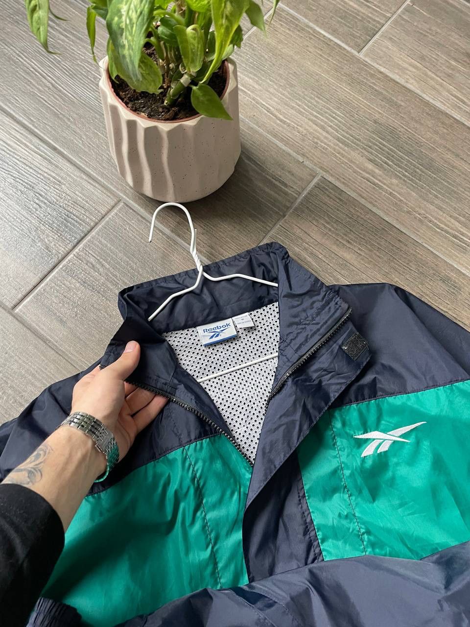 Reebok 90s vintage windbreaker jacket