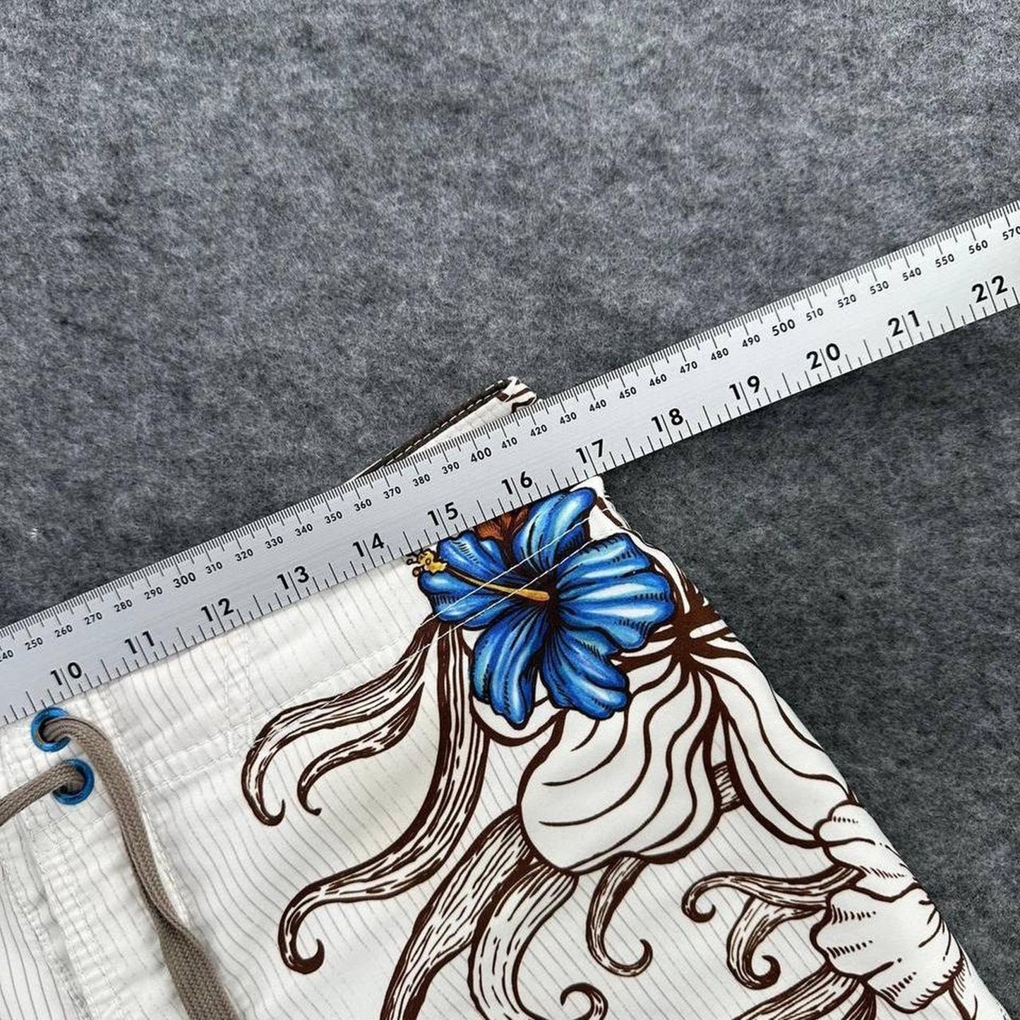 Y2k oneill board shorts with