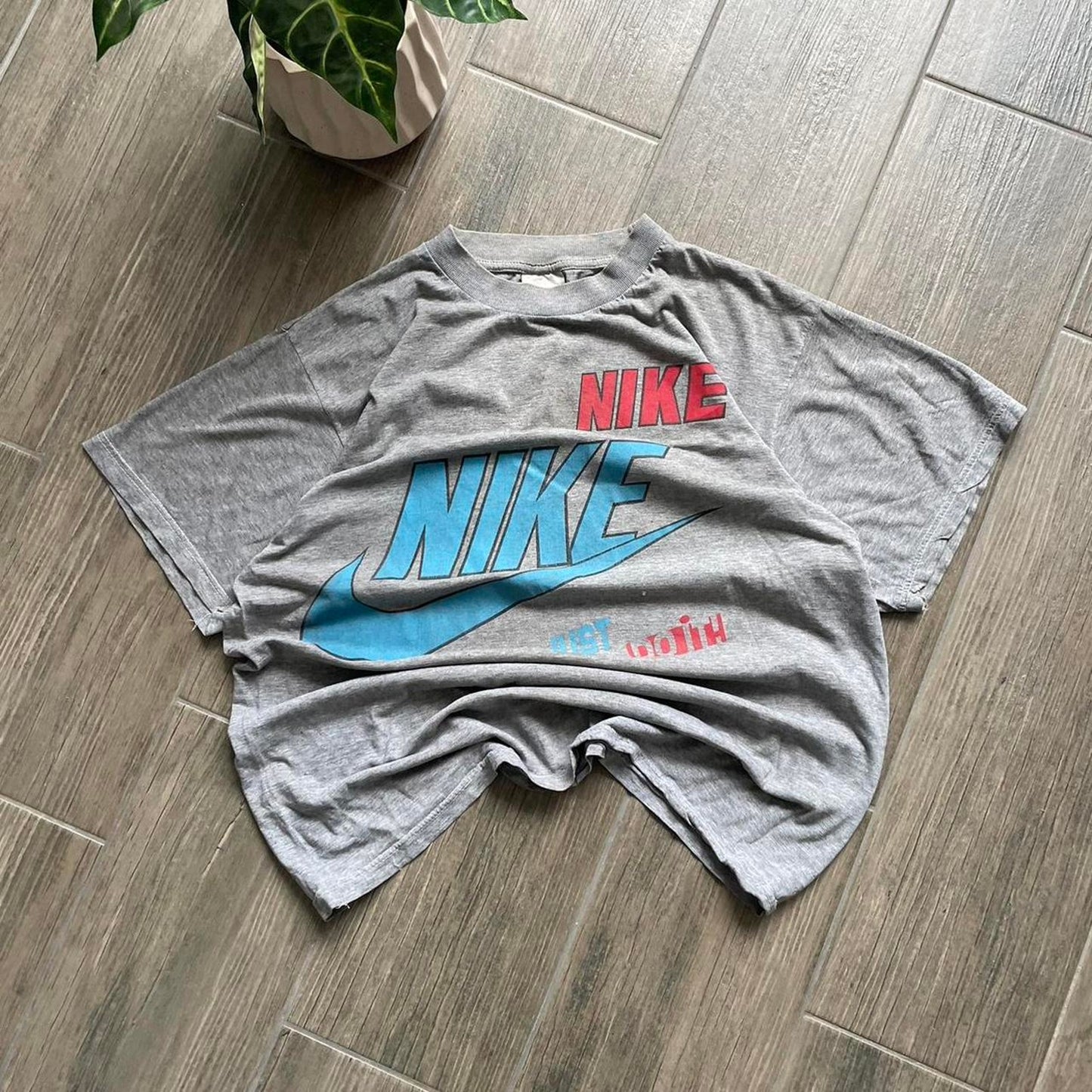 Nike grey y2k baggy vintage tee
