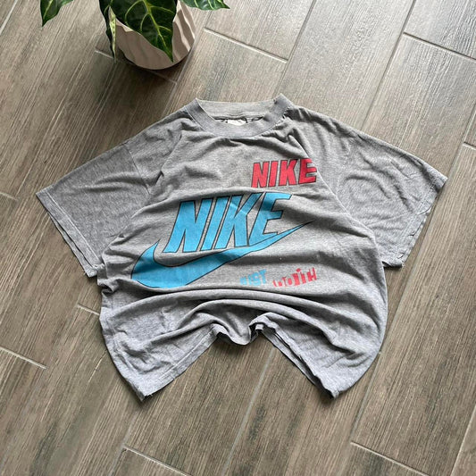 Nike grey y2k baggy vintage tee
