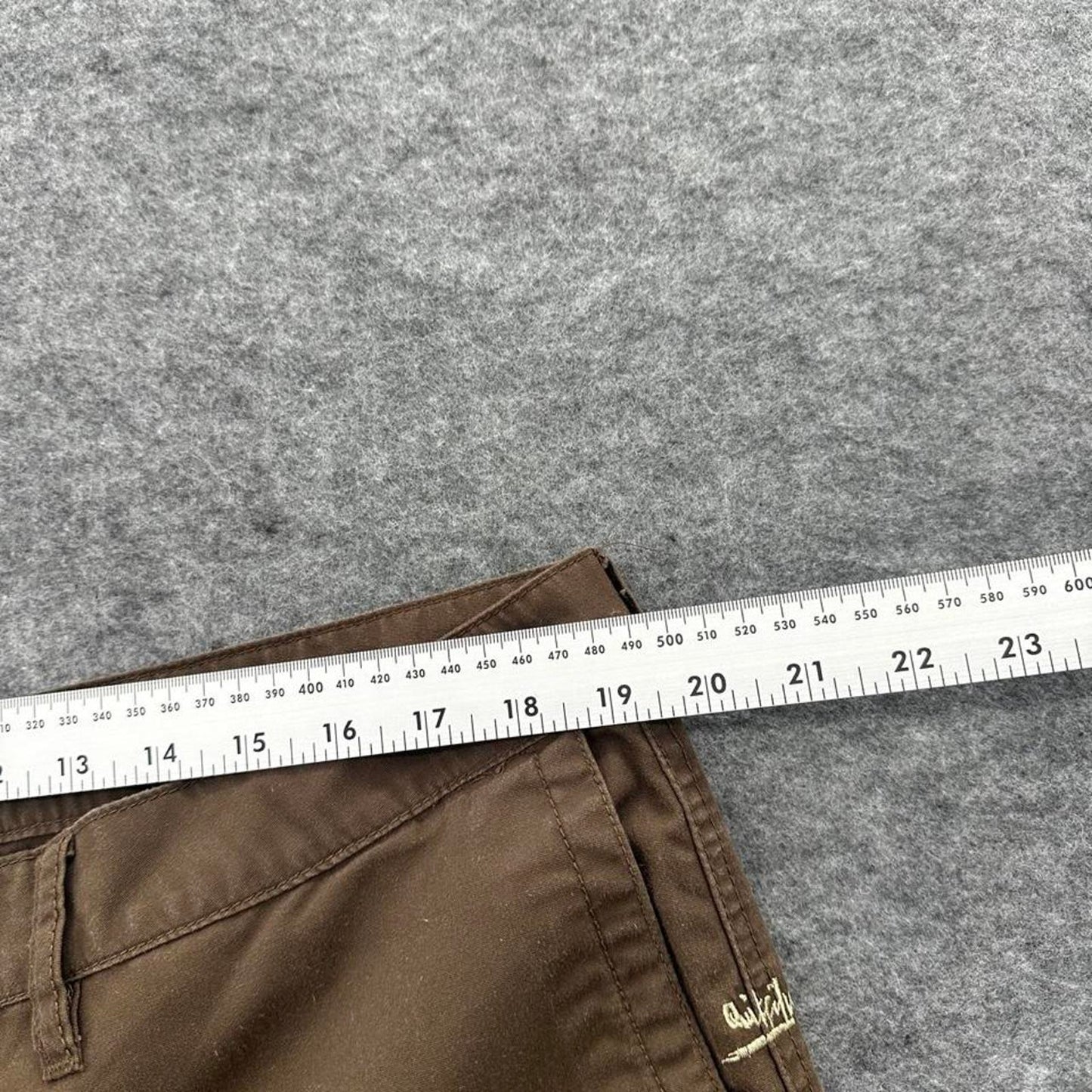 Quiksilver brown baggy shorts