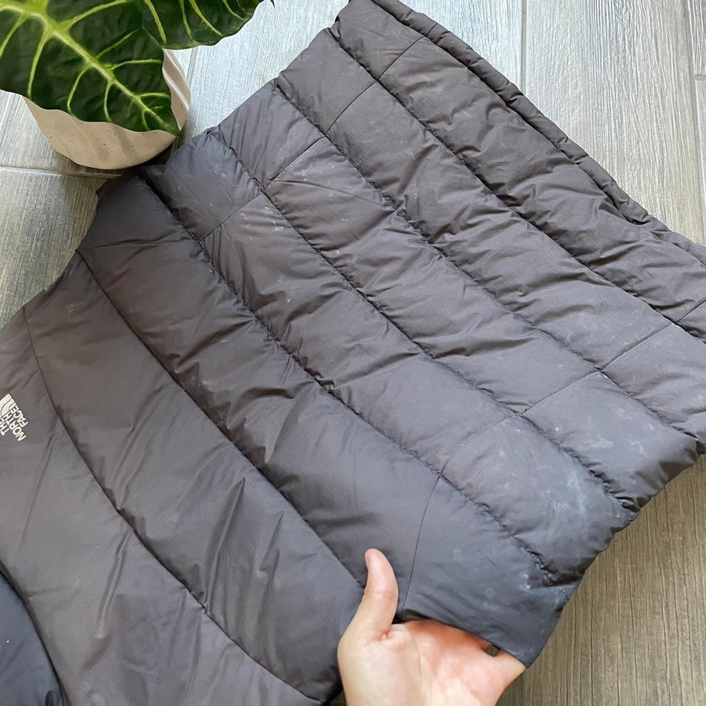 The North Face brown 700 puffer women vest