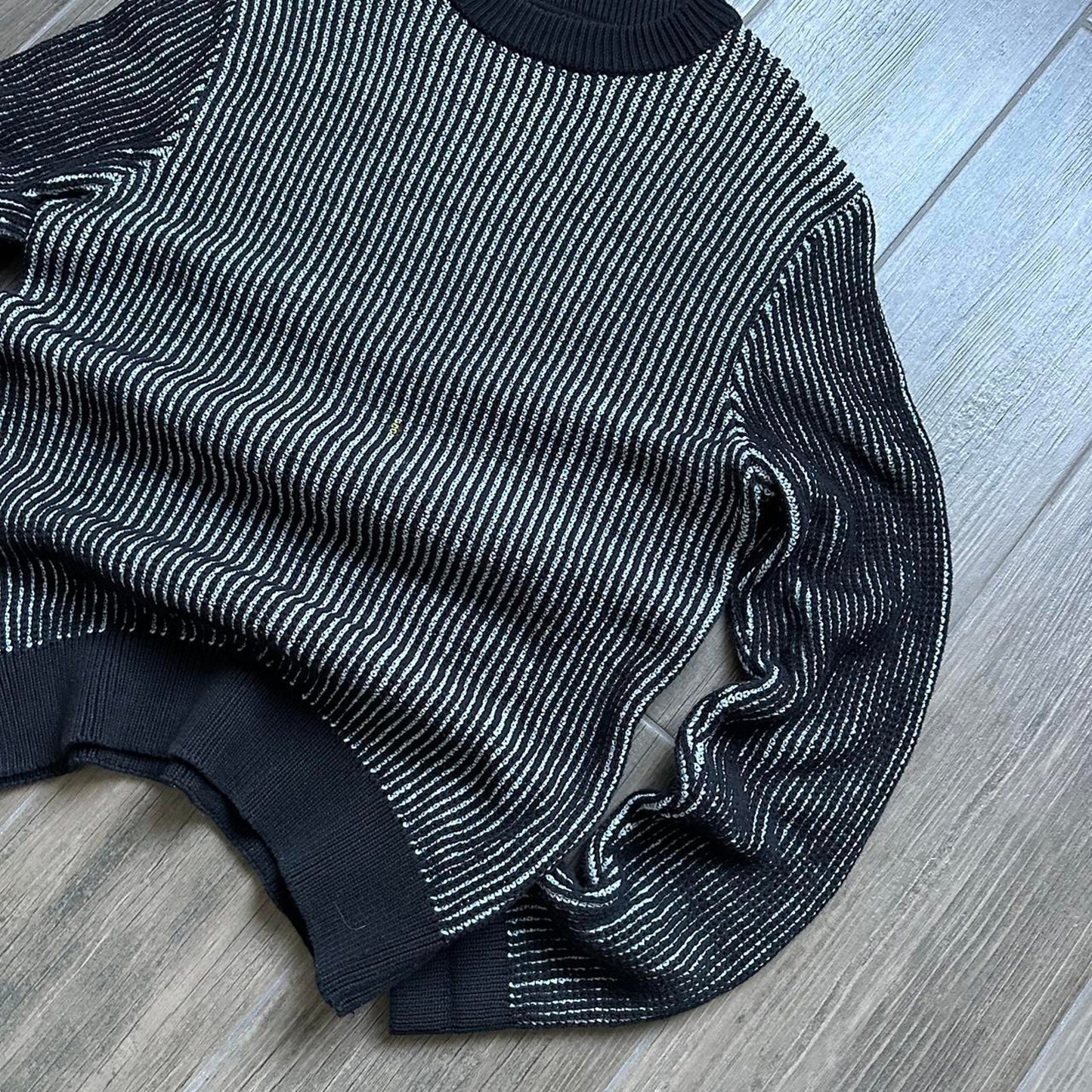 Y2k Japanese style black L sweater