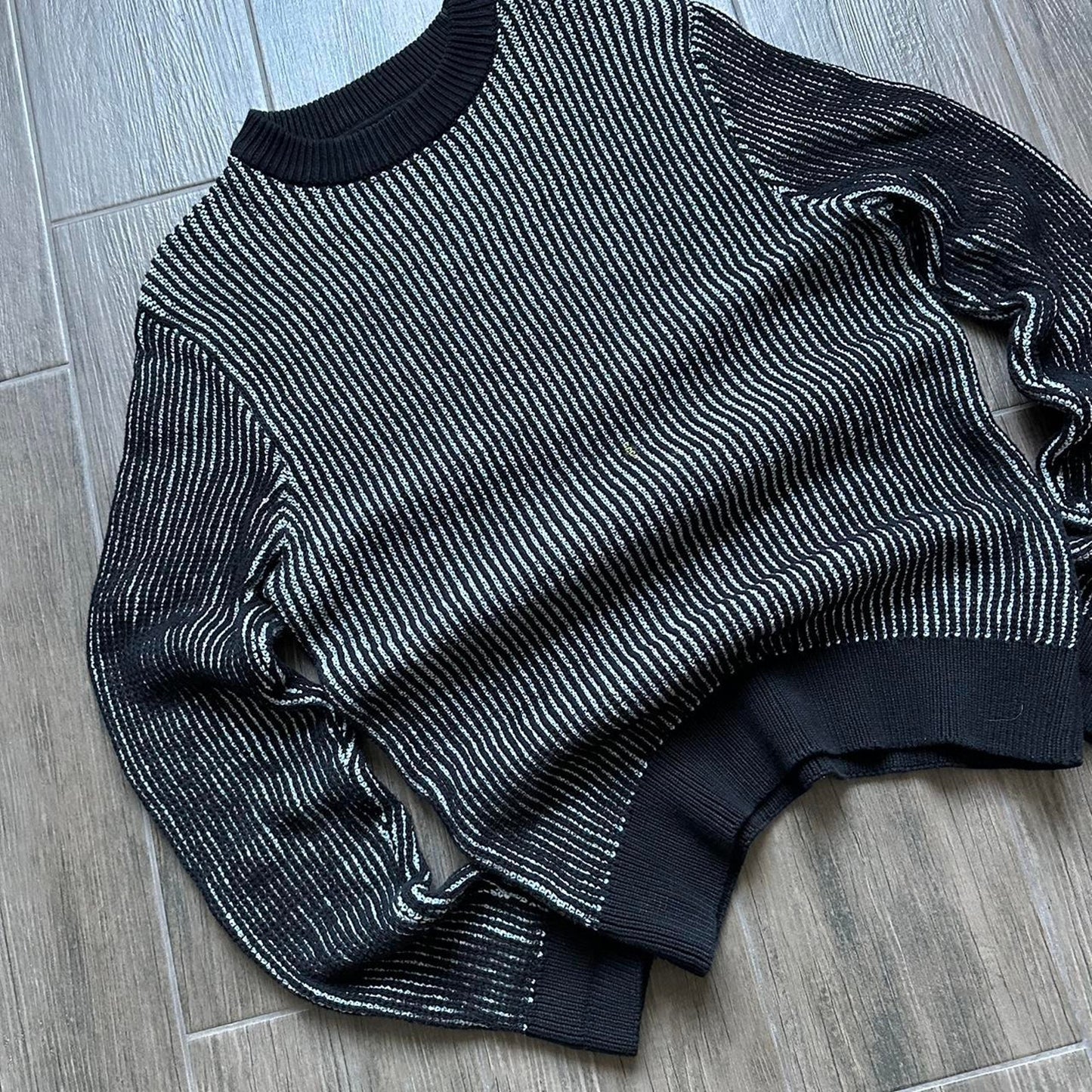 Y2k Japanese style black L sweater