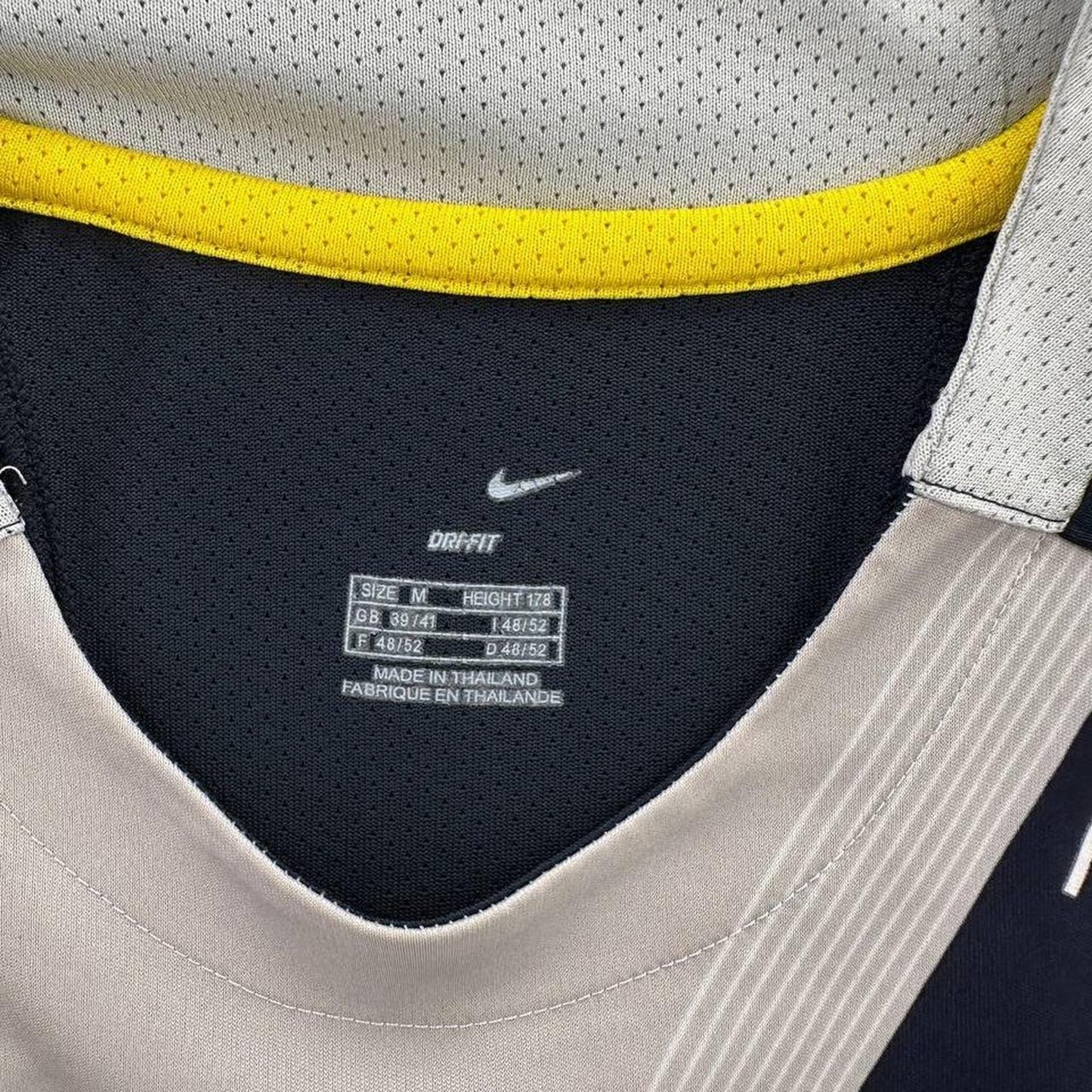 Nike five 2000s jersey tee