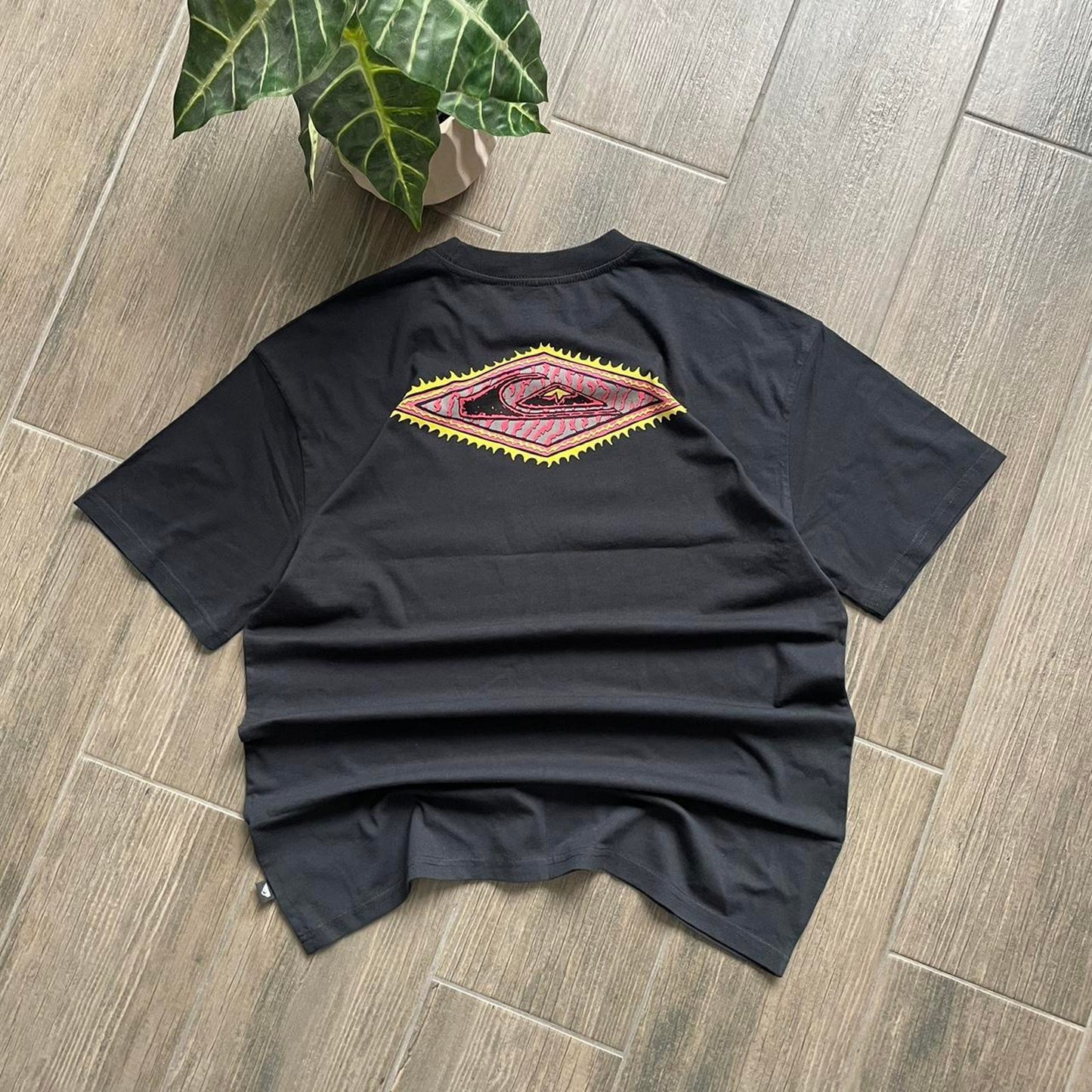 Quiksilver black big logo surf cotton t-shirt M