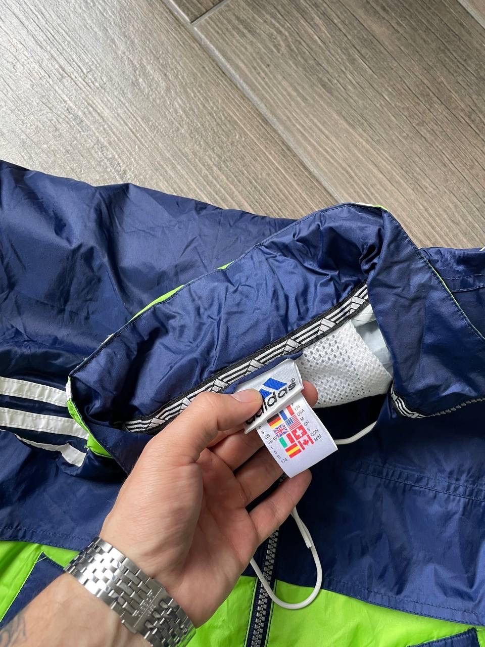 Adidas 90s vintage windbreaker jacket