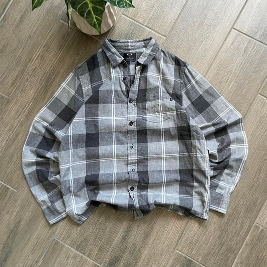 Oakley flannel y2k grey shirt