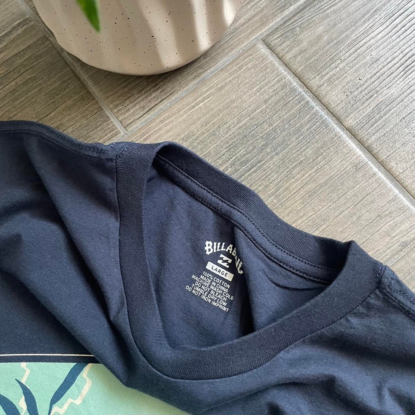 Billabong baggy y2k surf tee