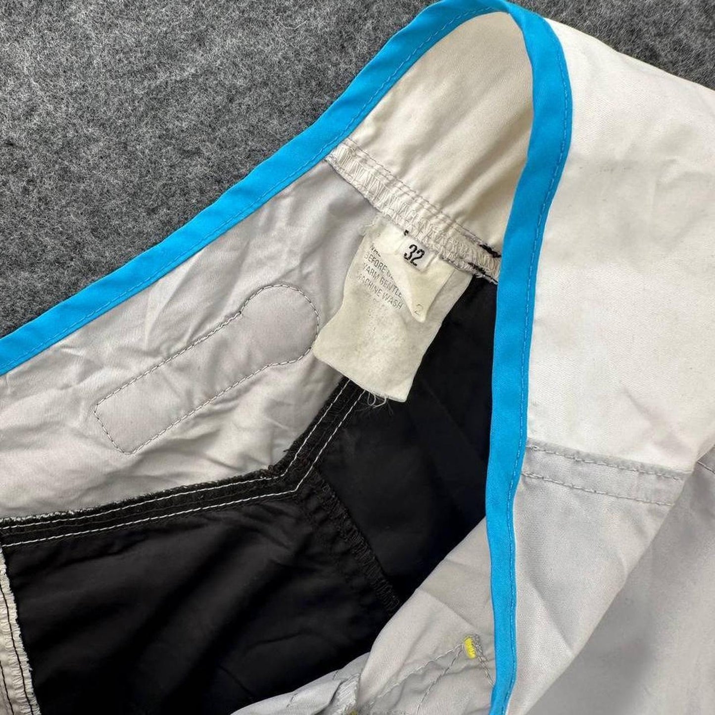 Mambo y2k board shorts gray