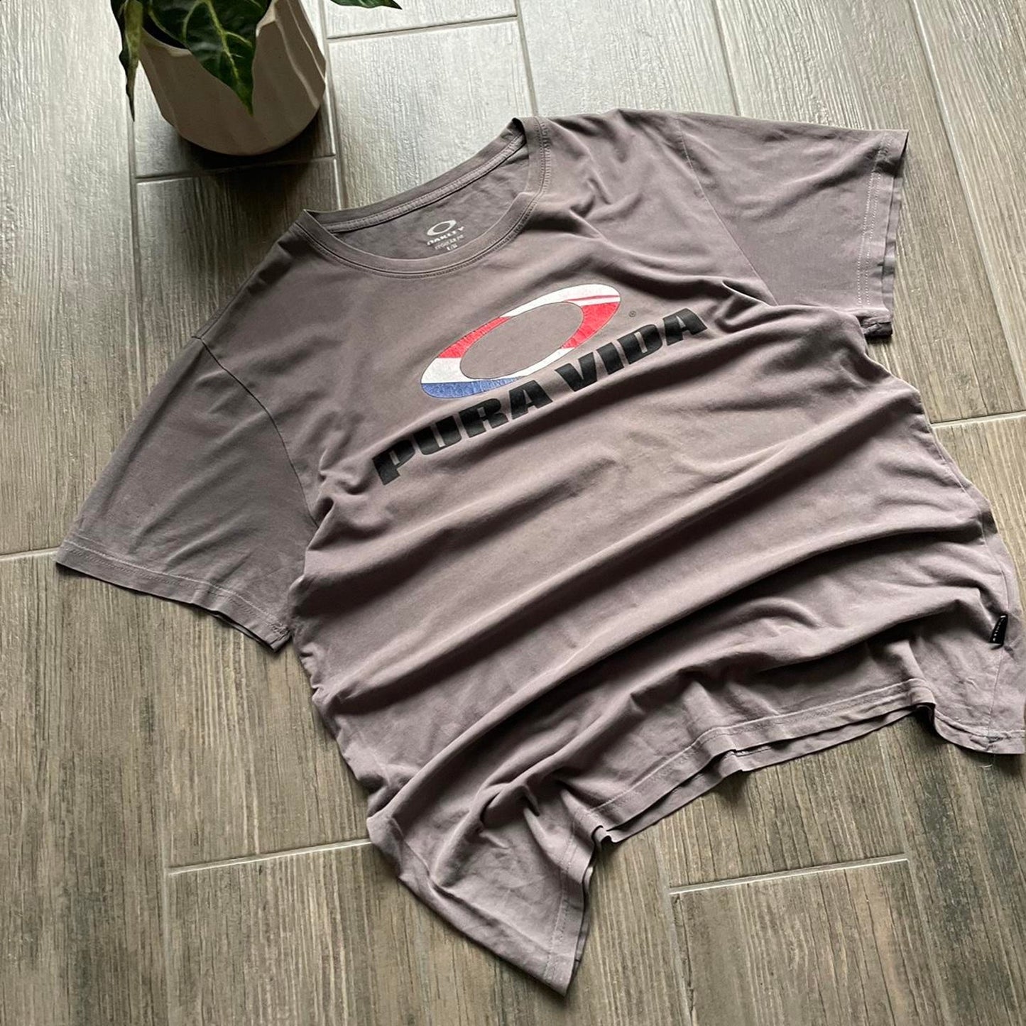 Oakley brown software vintage y2k tee