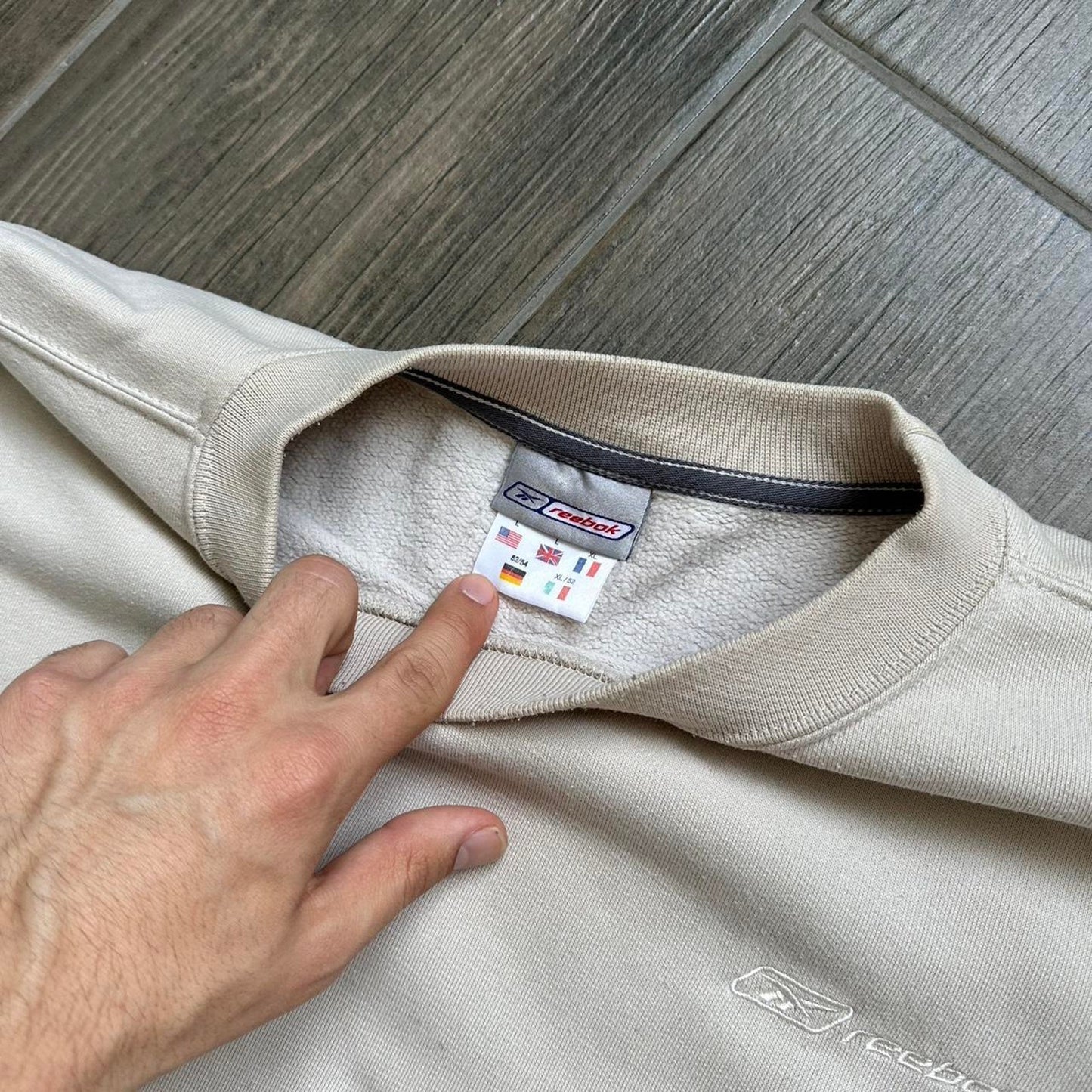 Reebok cream crewneck sweatshirt