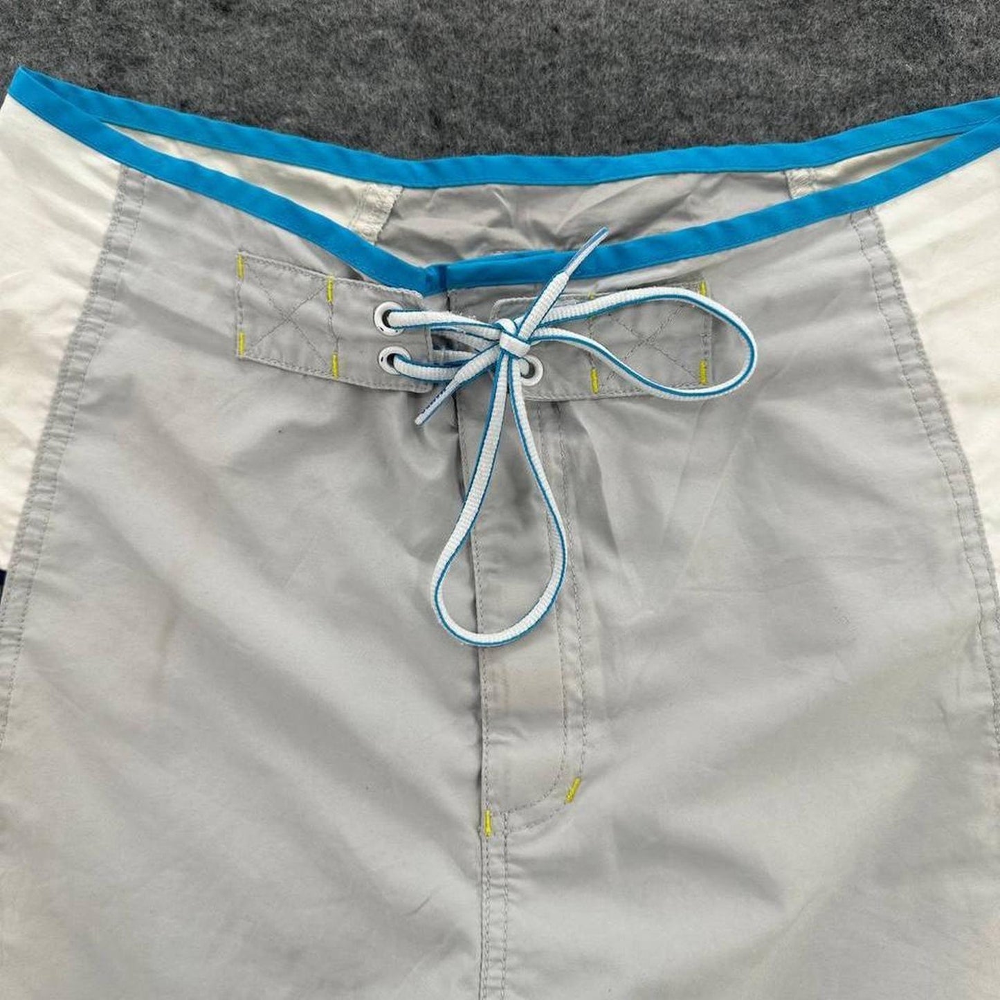 Mambo y2k board shorts gray
