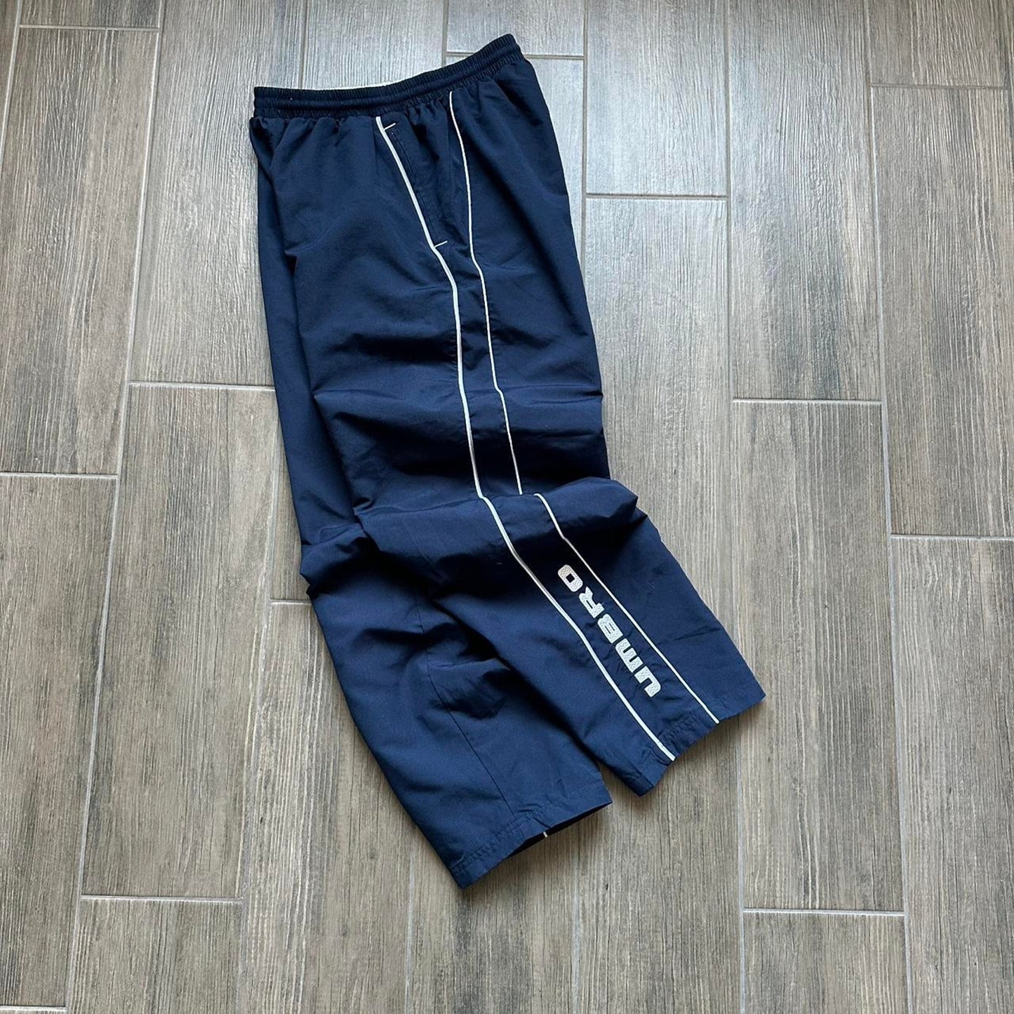 Umbro parachute navy nylon sweatpants