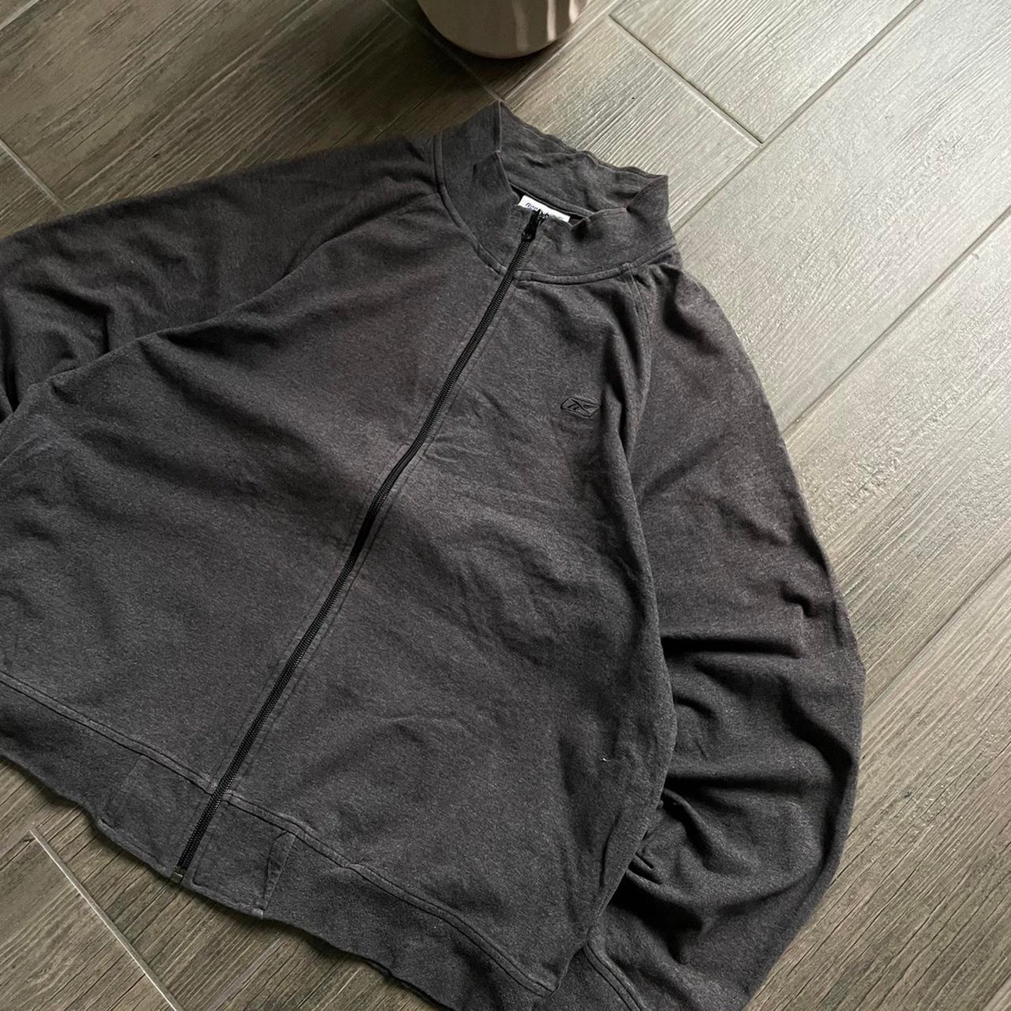 Reebok grey boxy fit y2k L jumper