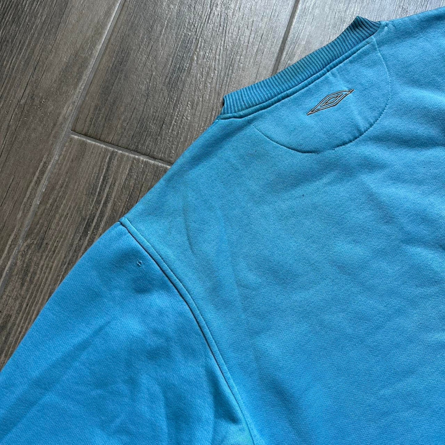Blue umbro sweatshirt with embroidered
