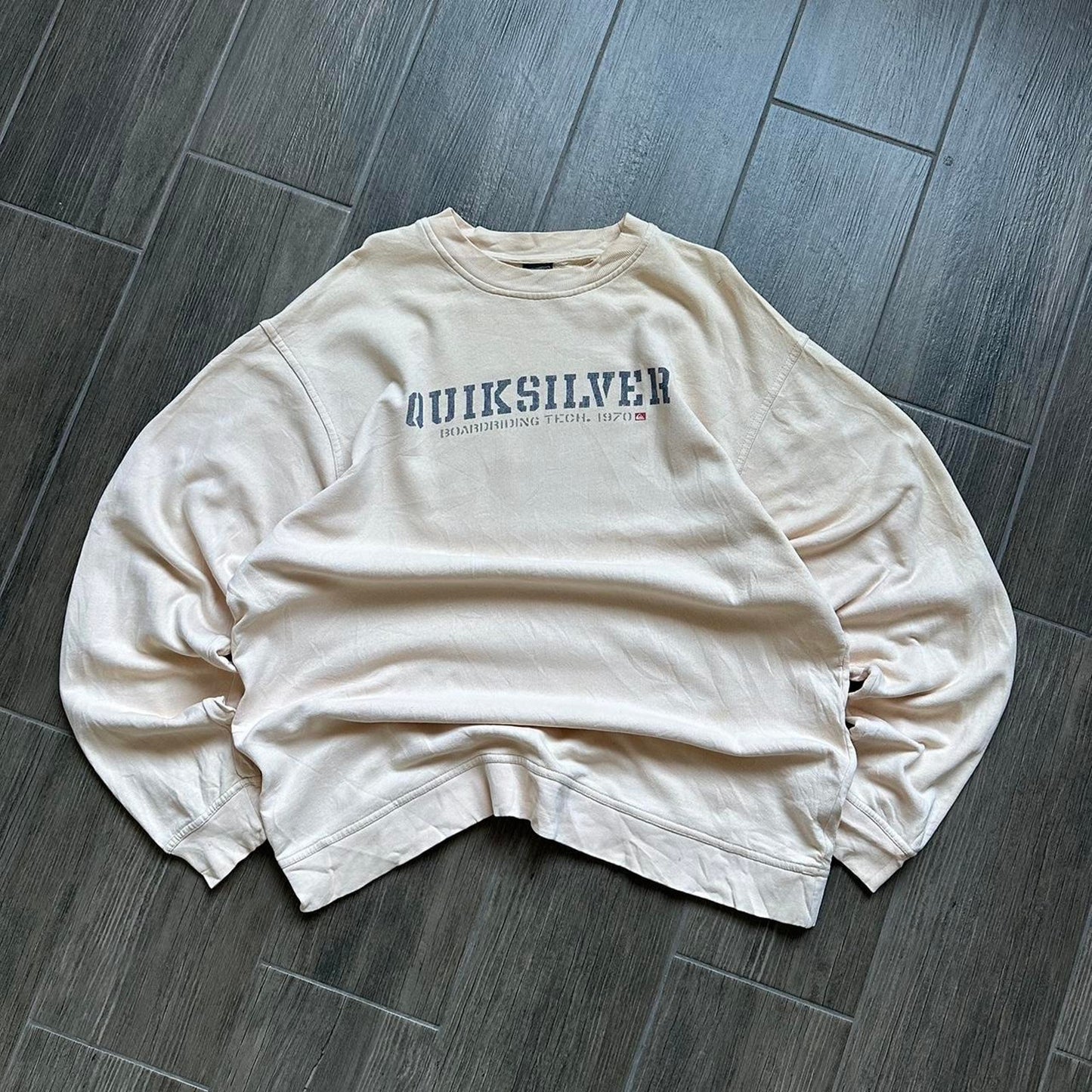 Quiksilver surf-wear baggy L sweatshirt