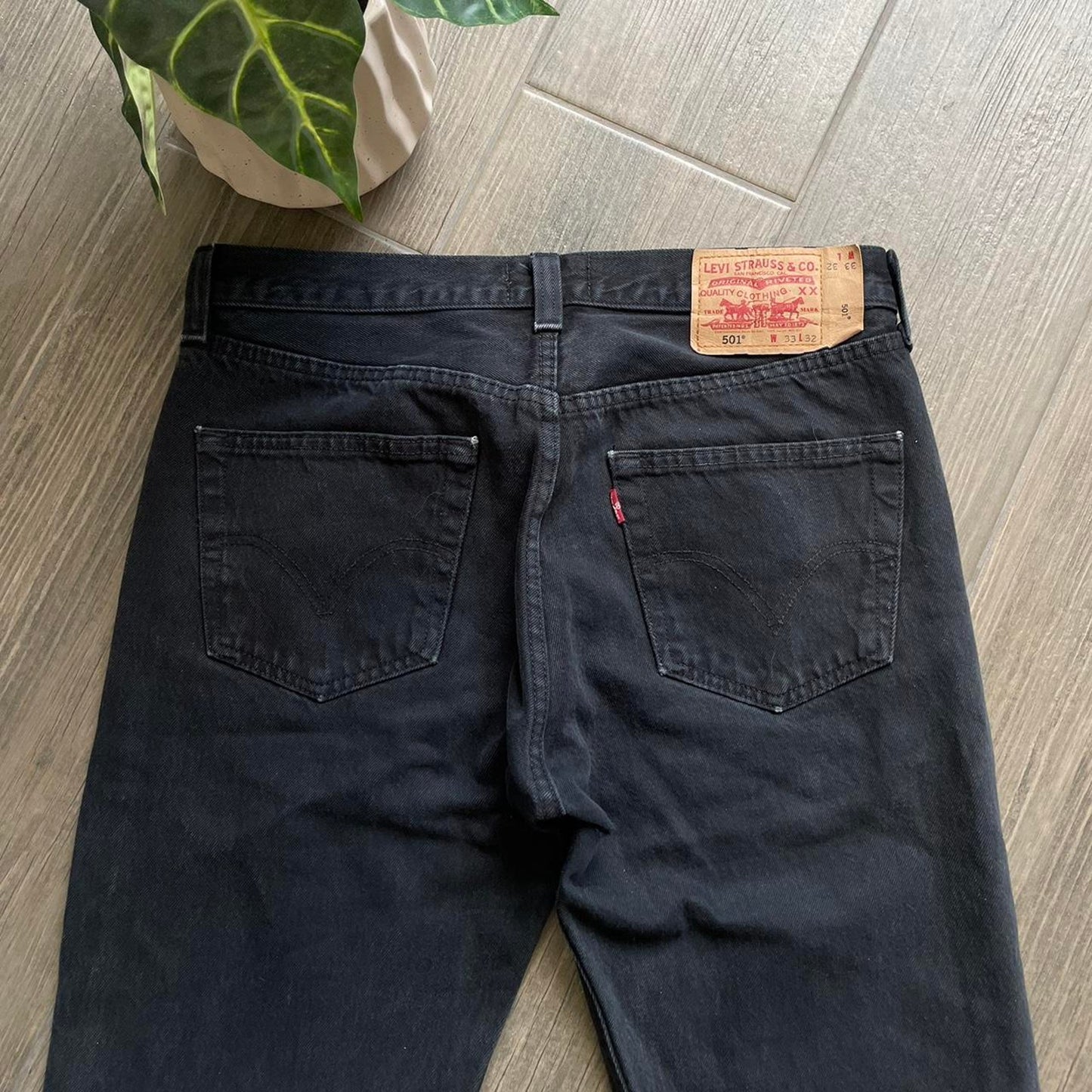 Levis black denim jeans