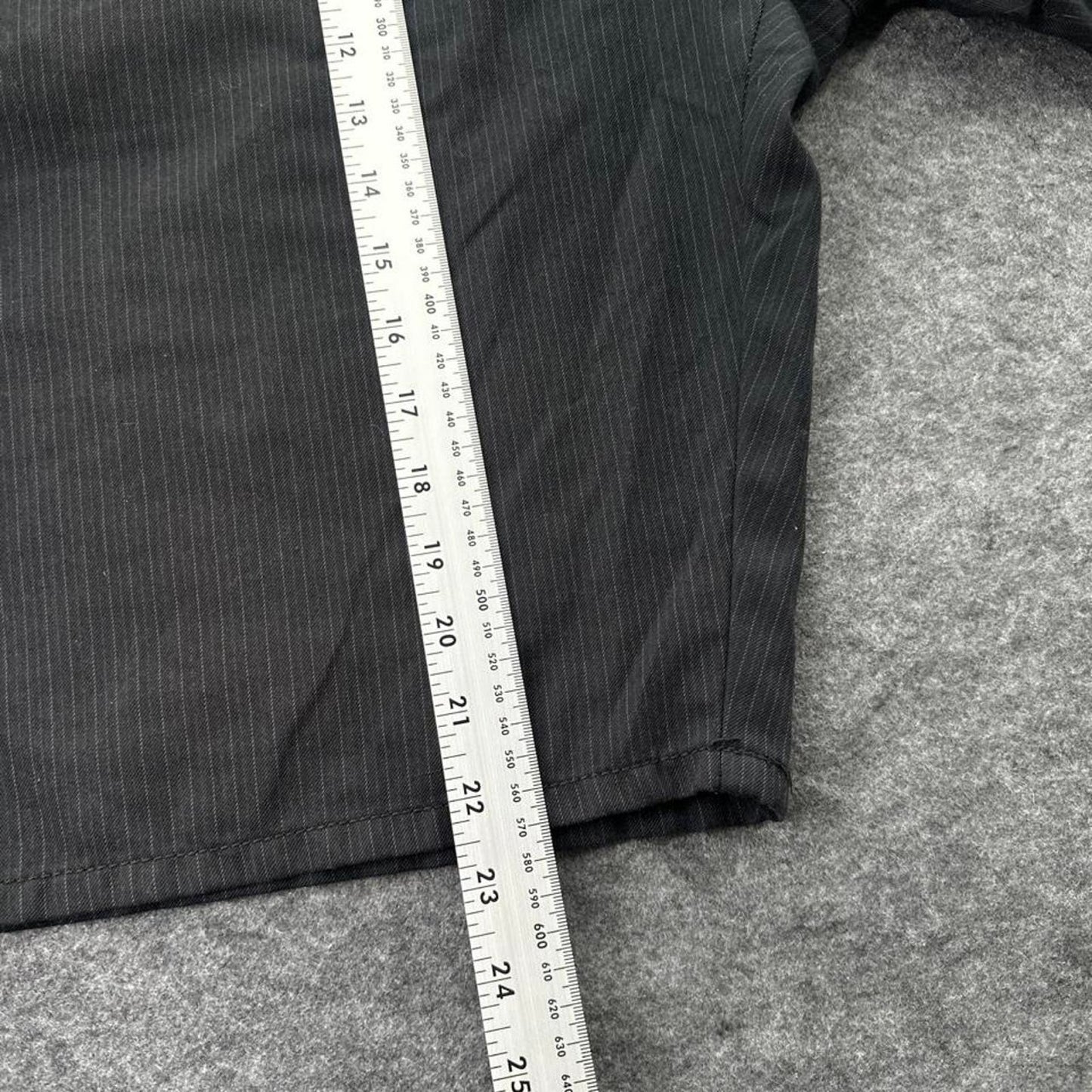 Billabong black pinstripe baggy skater