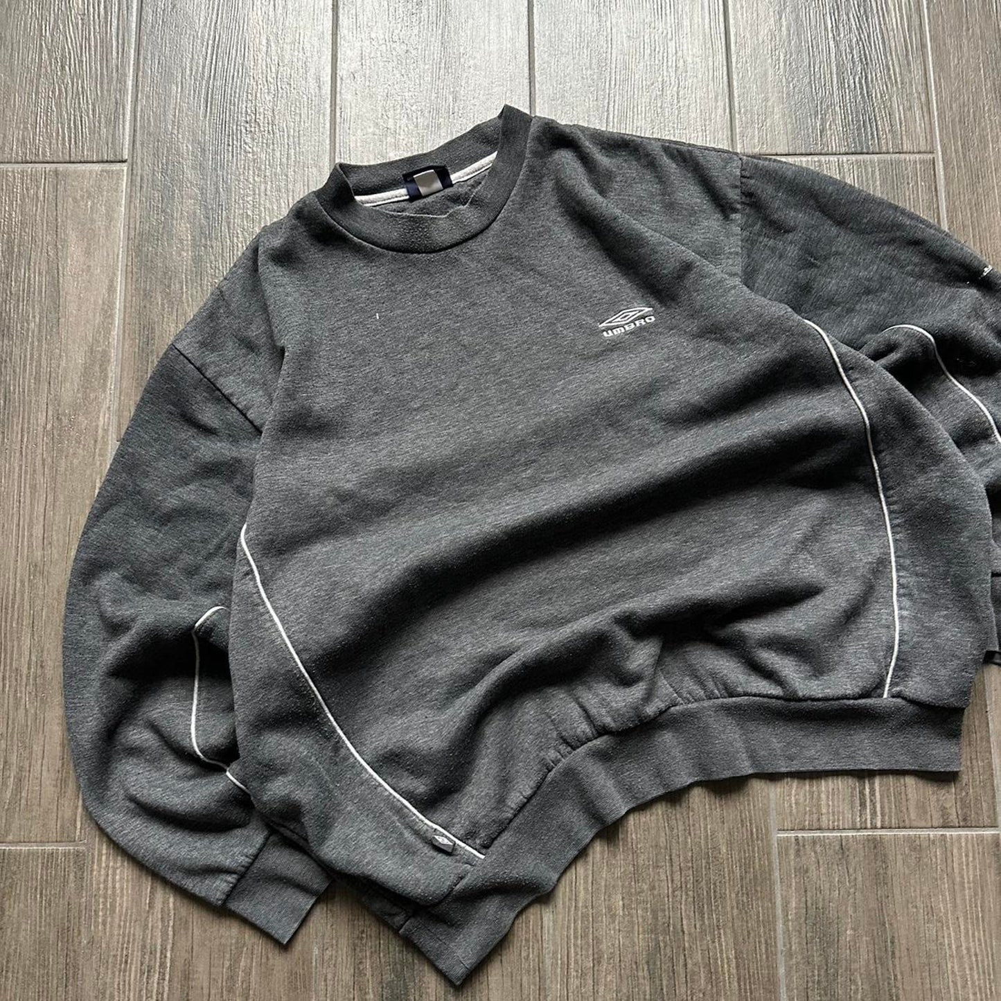 Umbro grey oversized y2k sport XXL sweatshirt