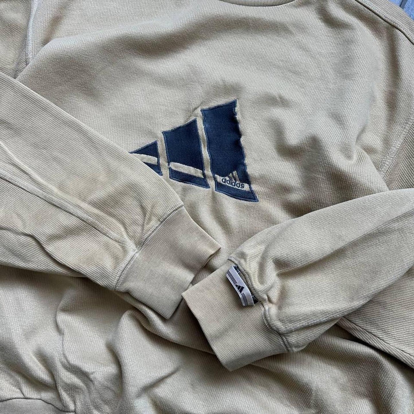 Adidas beige vintage oversized y2k L jumper