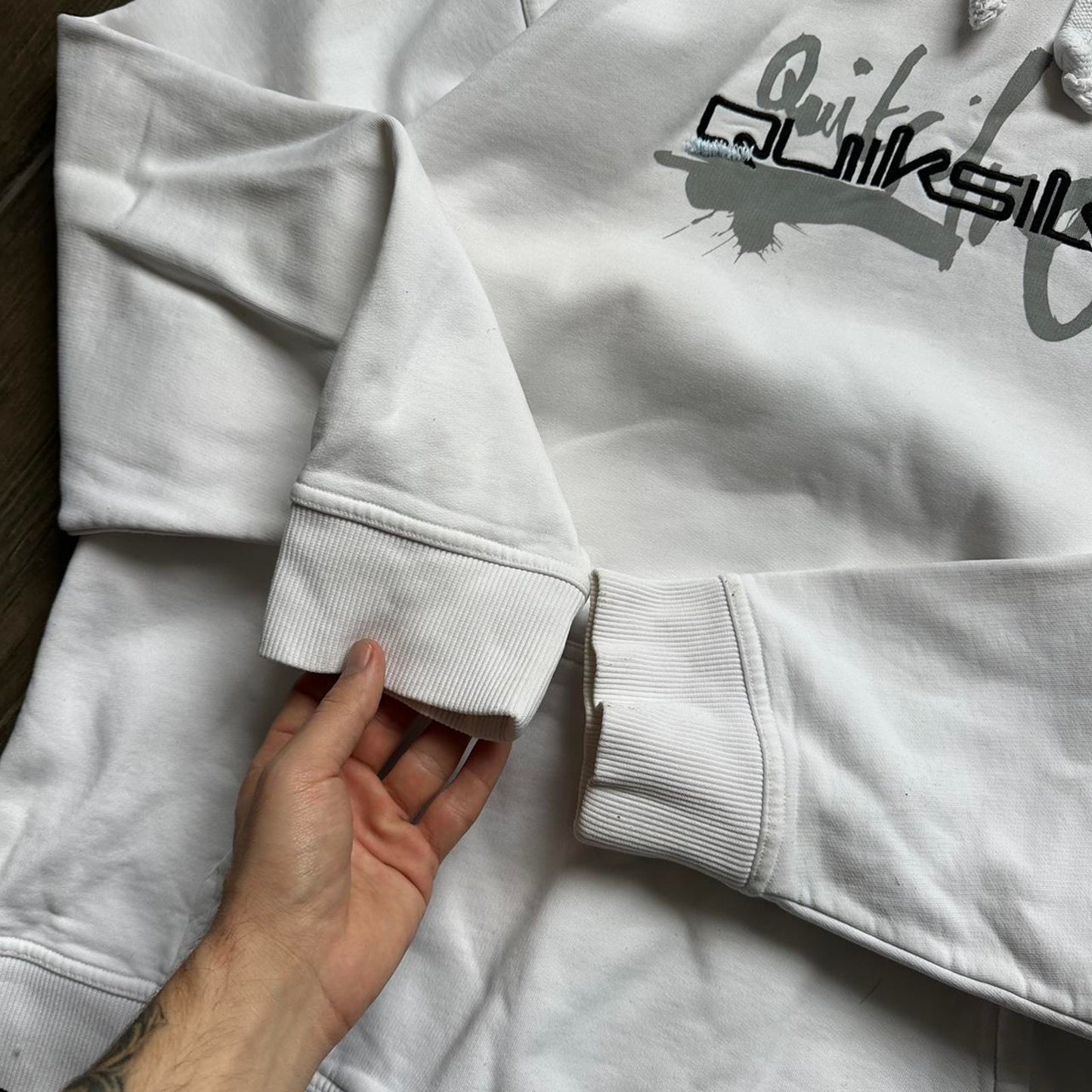 Quiksilver white surf-wear y2k XL hoodie