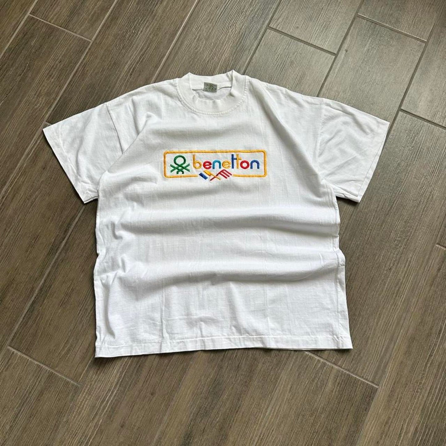 White vintage benetton t shirt