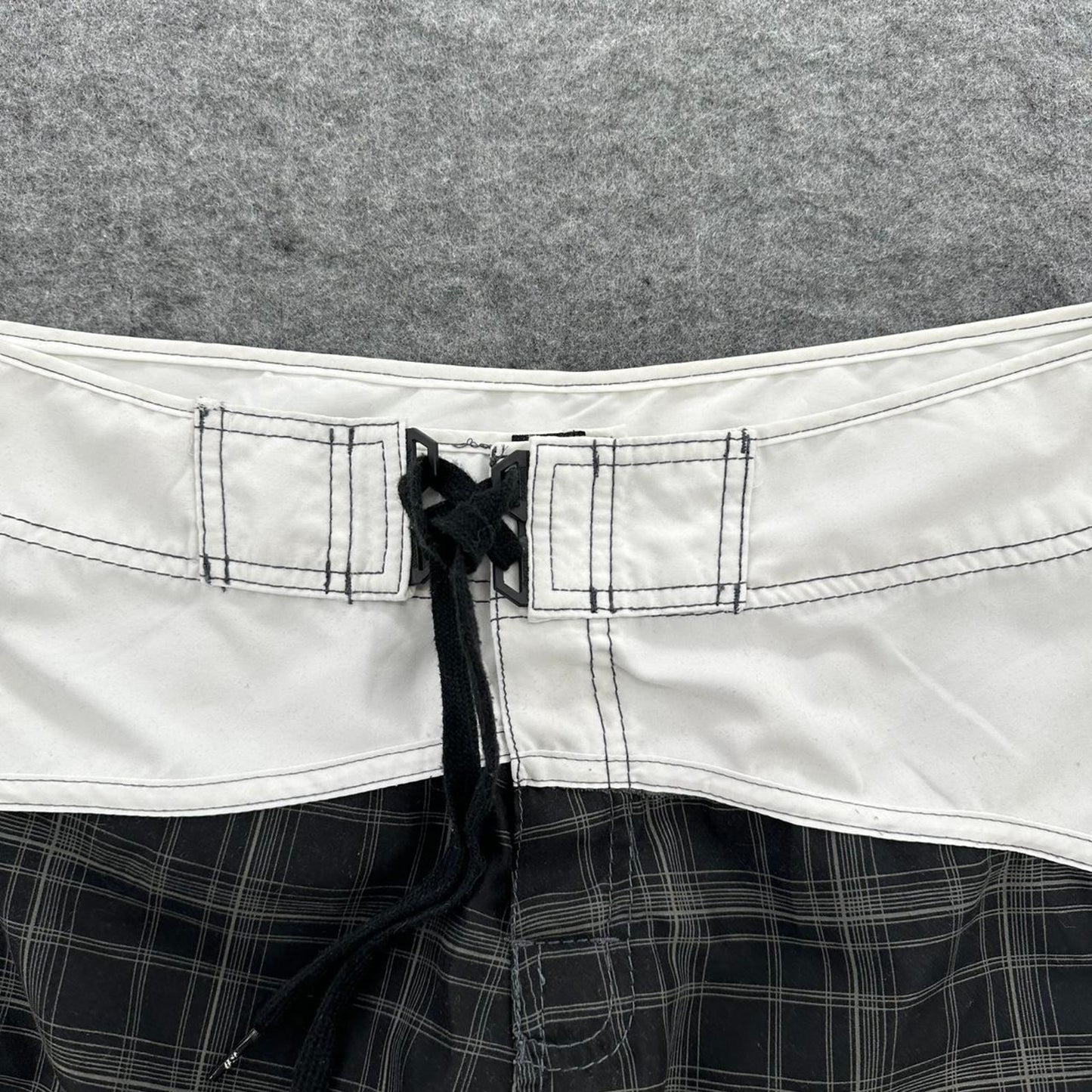 Billabong black and white plaid