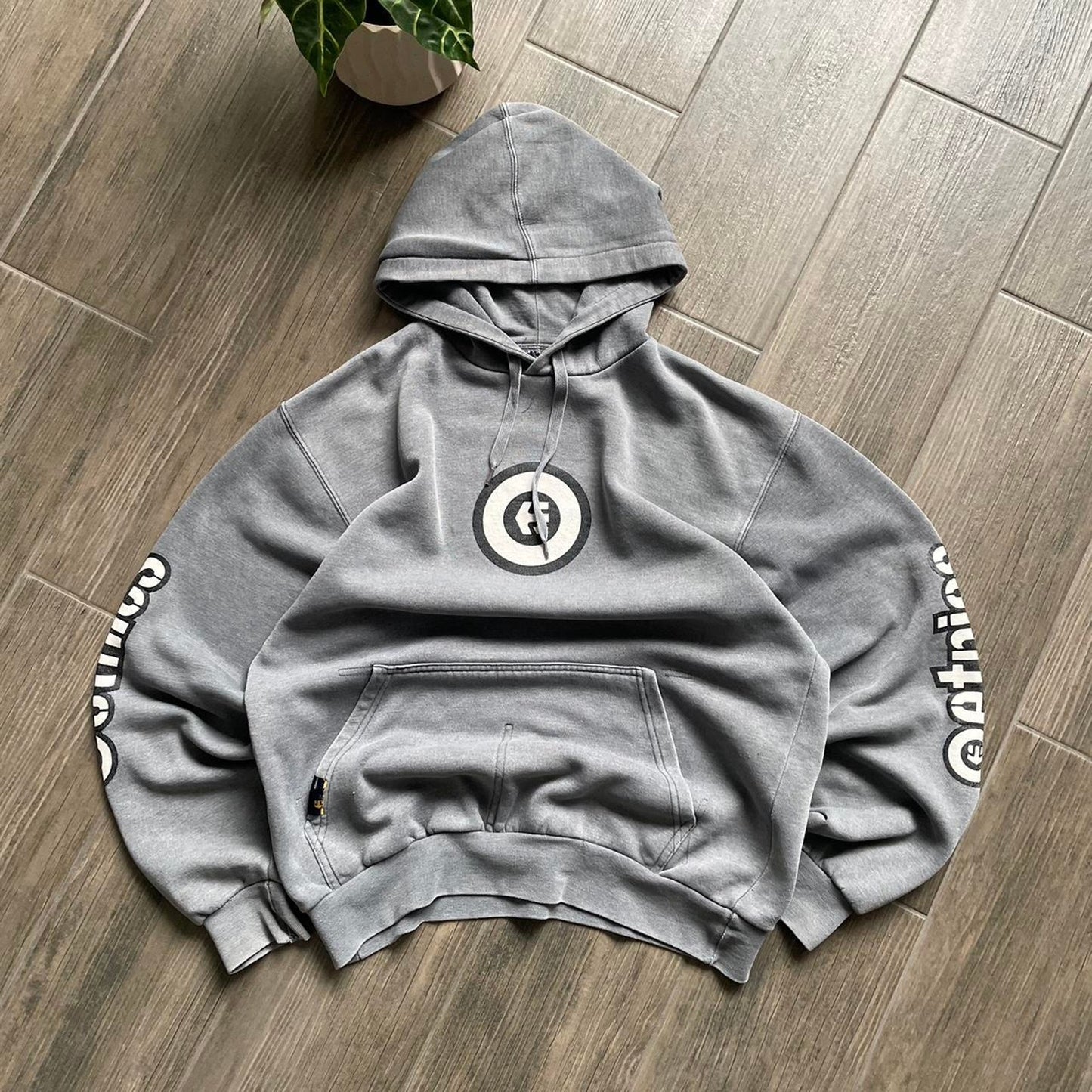 Etnies y2k skater style grey oversized L hoodie