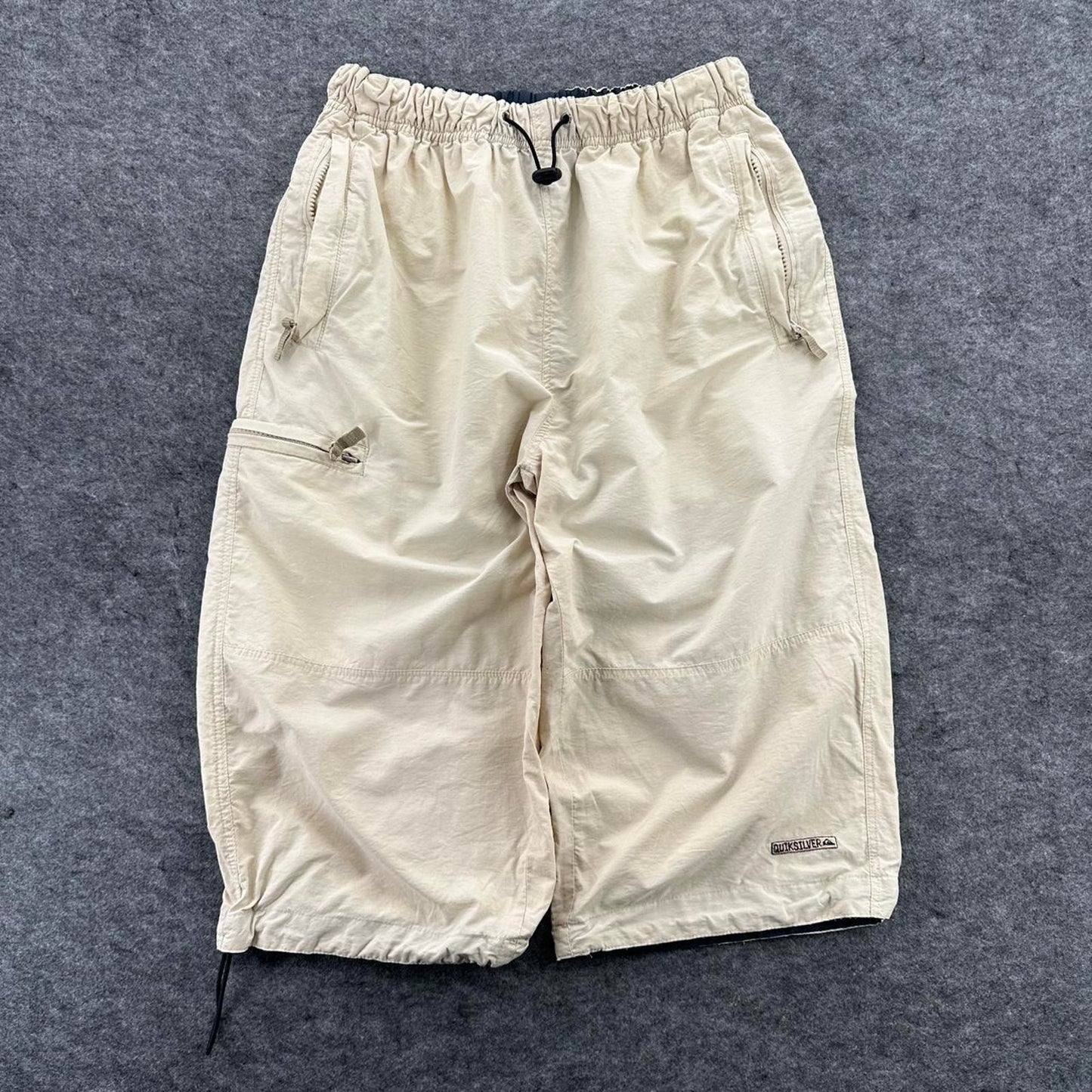 Quiksilver cream baggy shorts