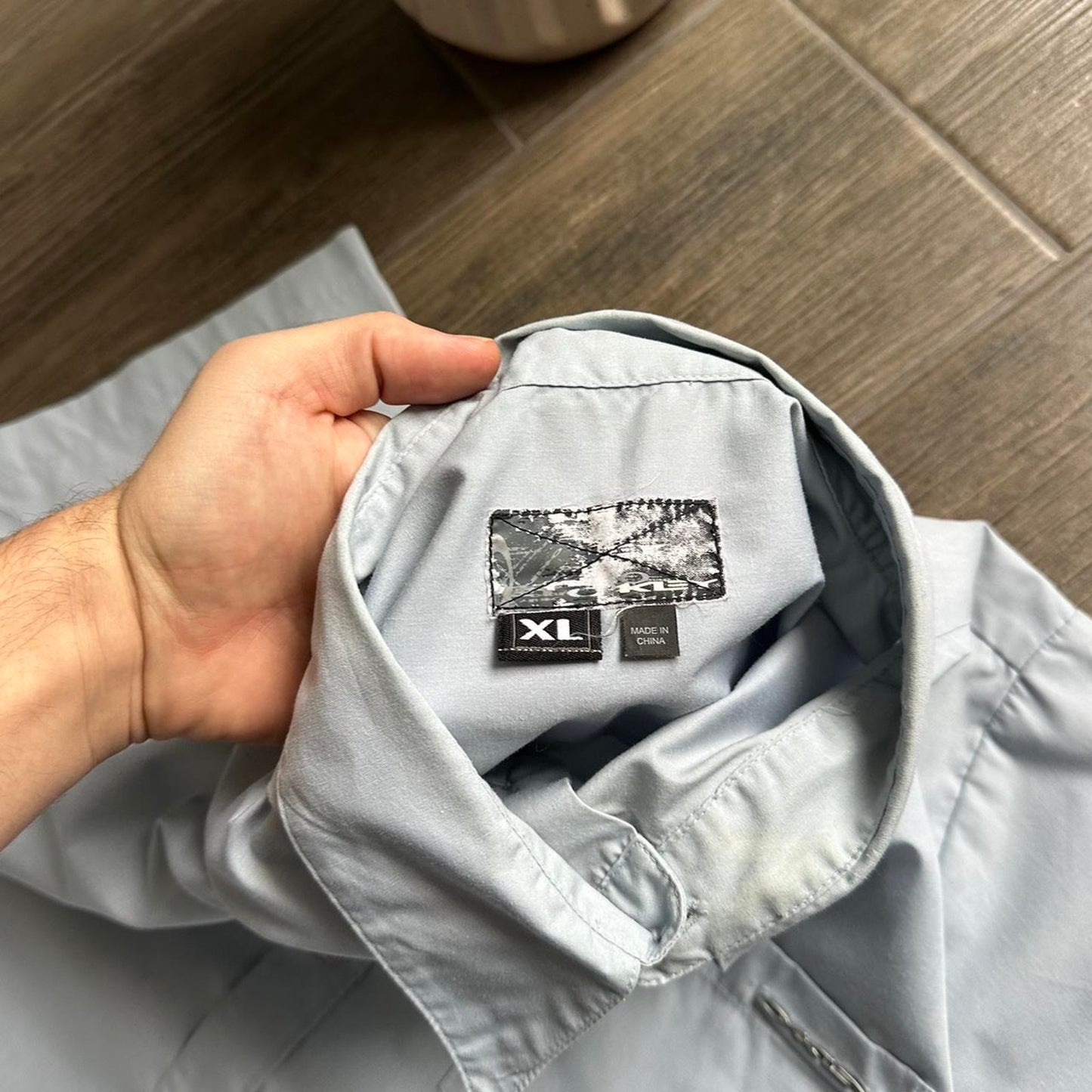 Oakley metal logo y2k vintage track shirt