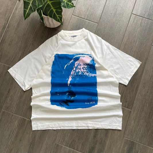 Surf style 90s vintage white baggy tee