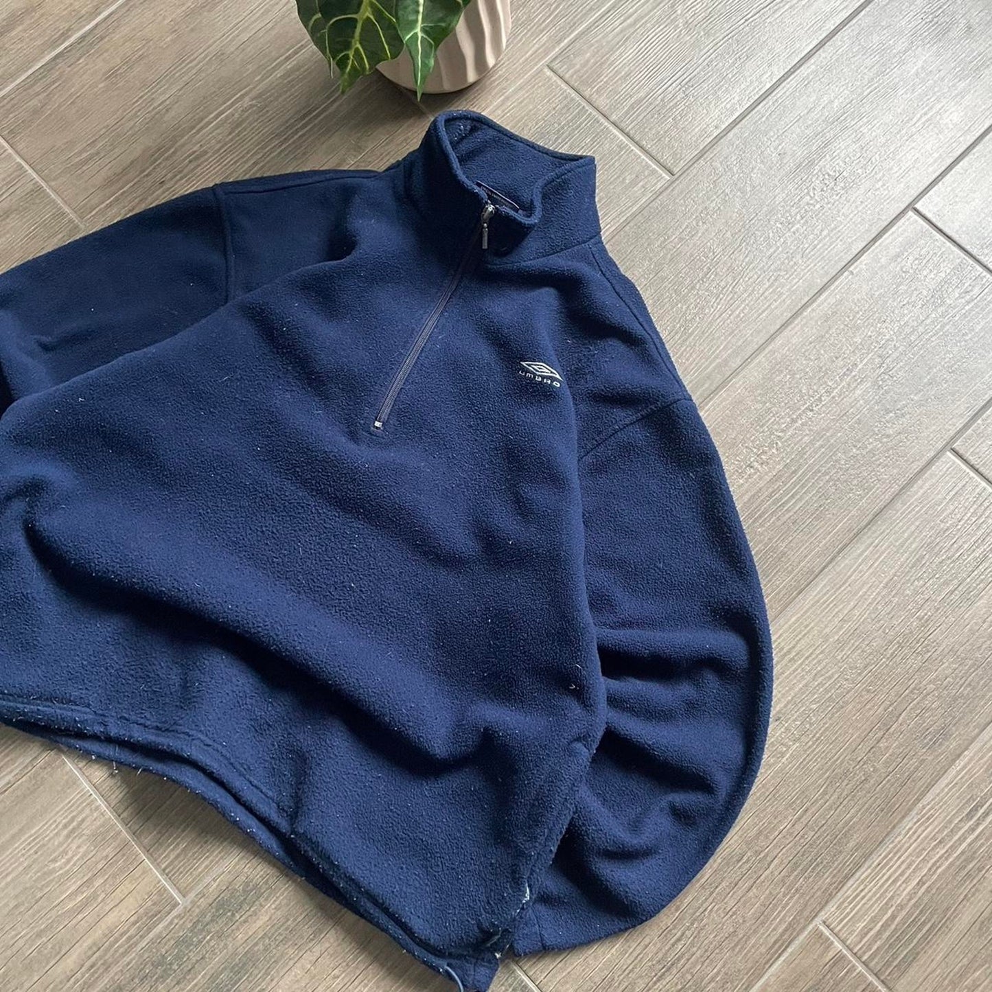 Umbro y2k navy baggy fleece jumper